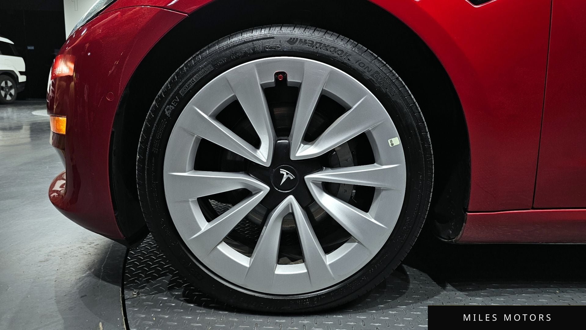 Tesla Model 3 2021 — миниатюра 5