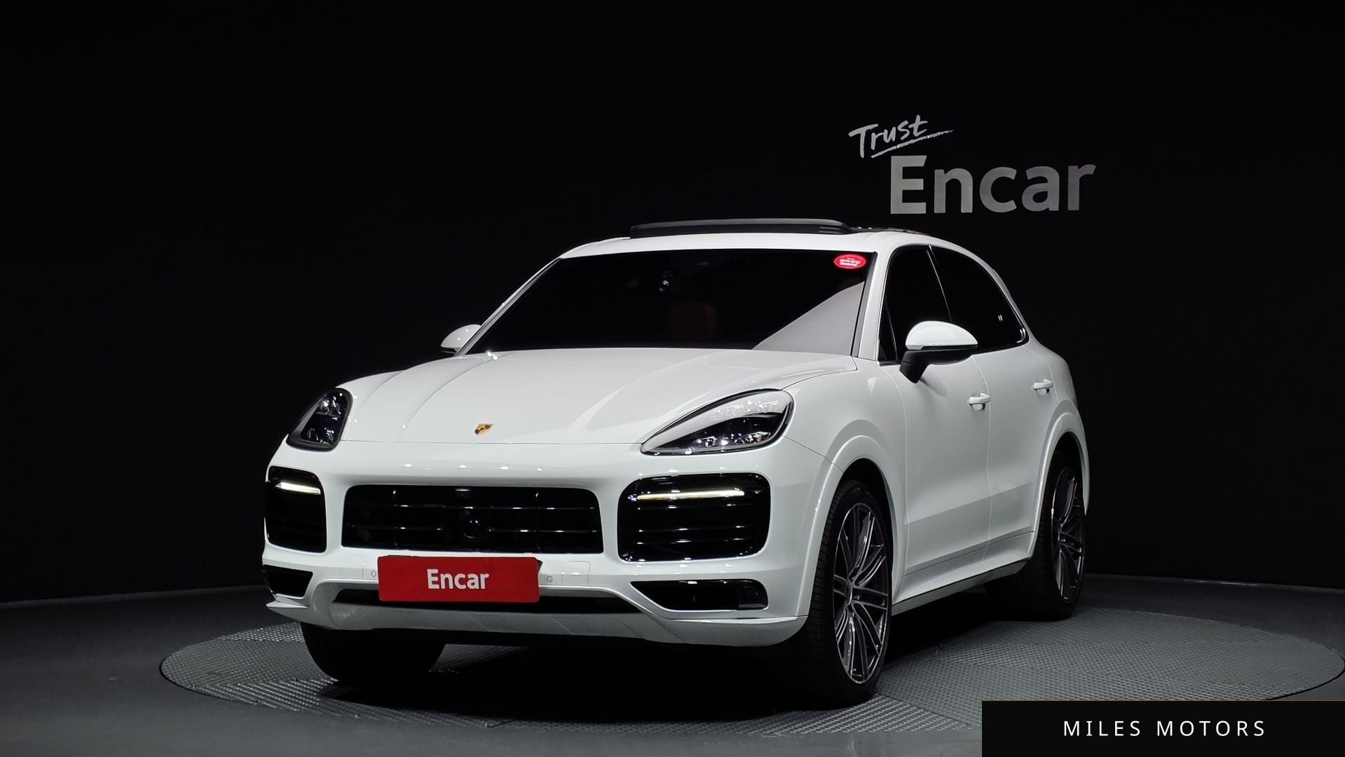 Porsche Cayenne 2021 — фото 1 из 12
