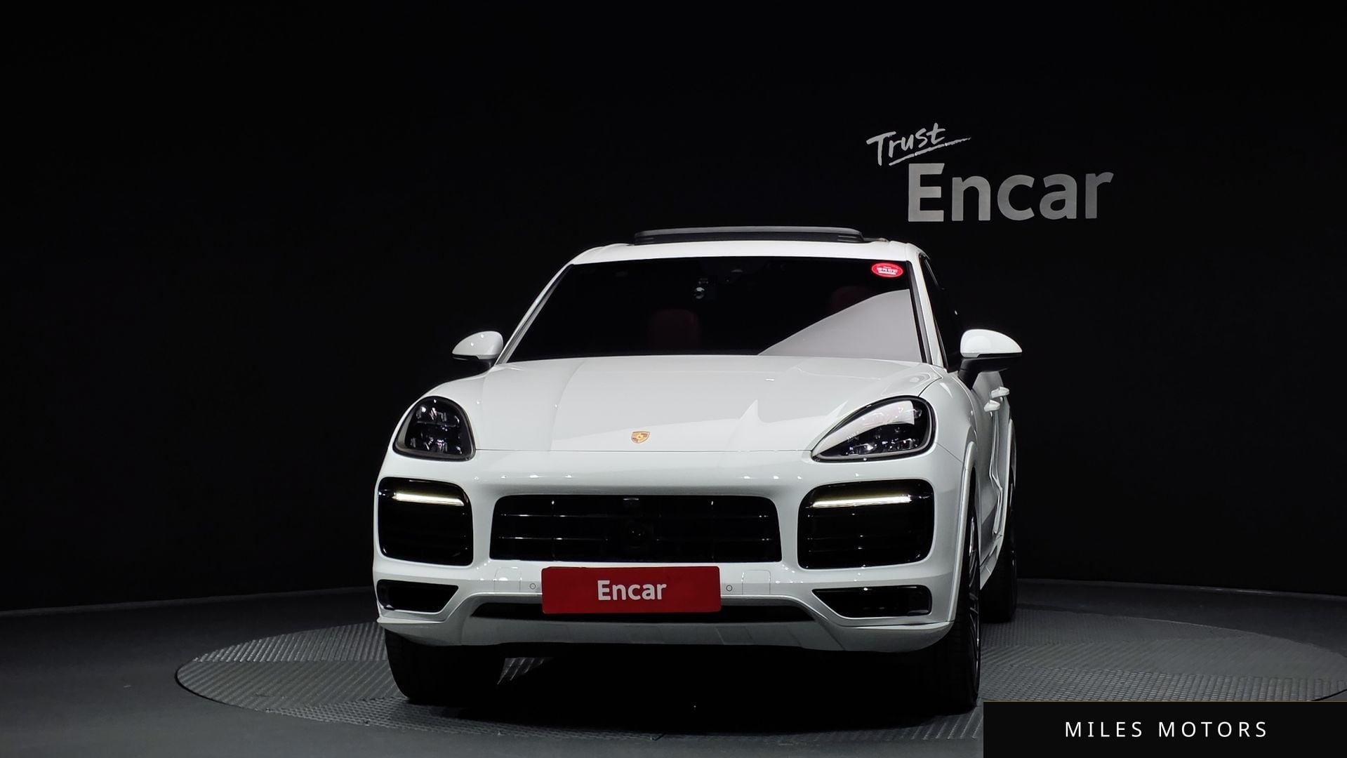 Porsche Cayenne 2021 — миниатюра 3
