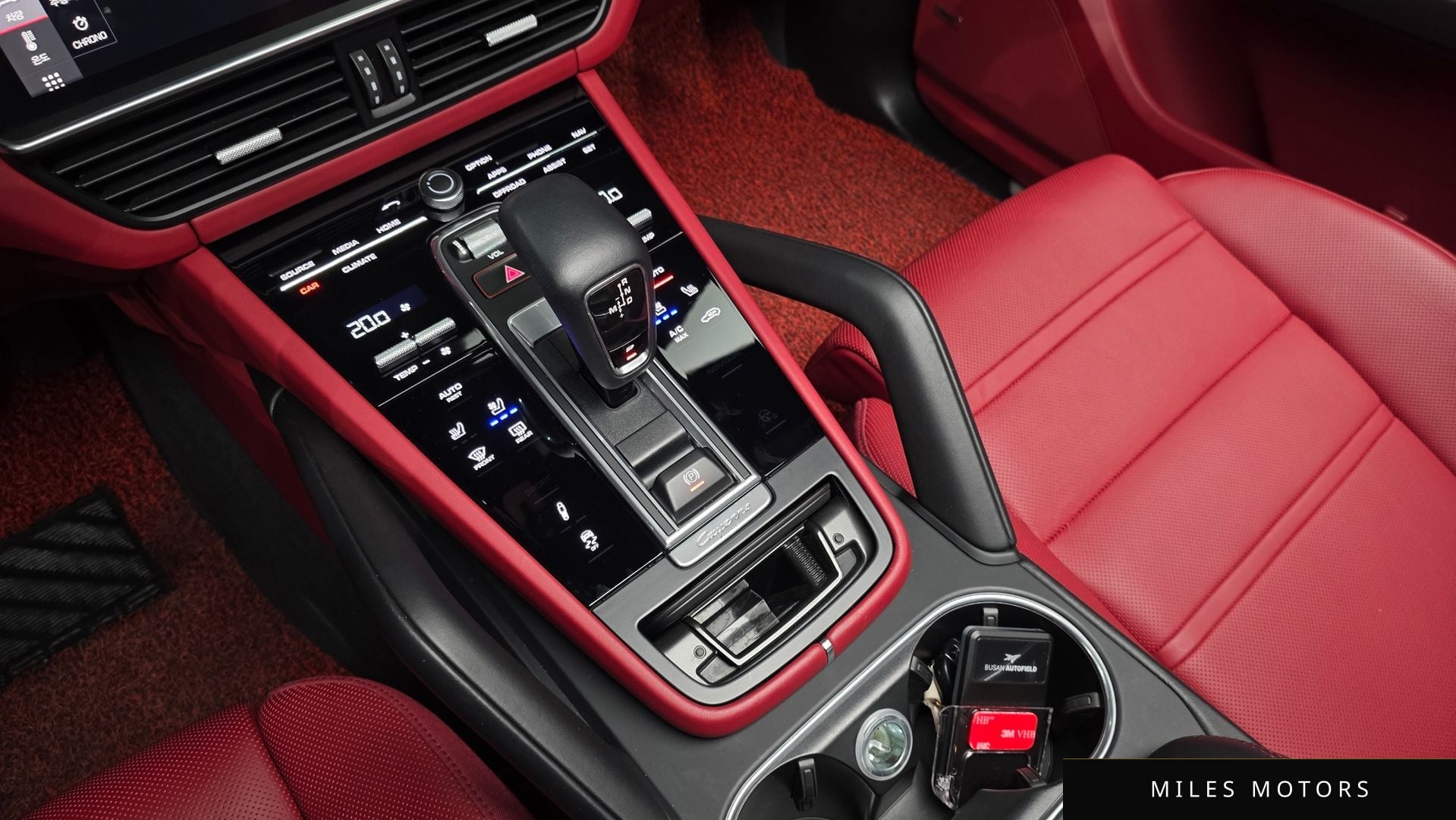 Porsche Cayenne 2021 — миниатюра 12