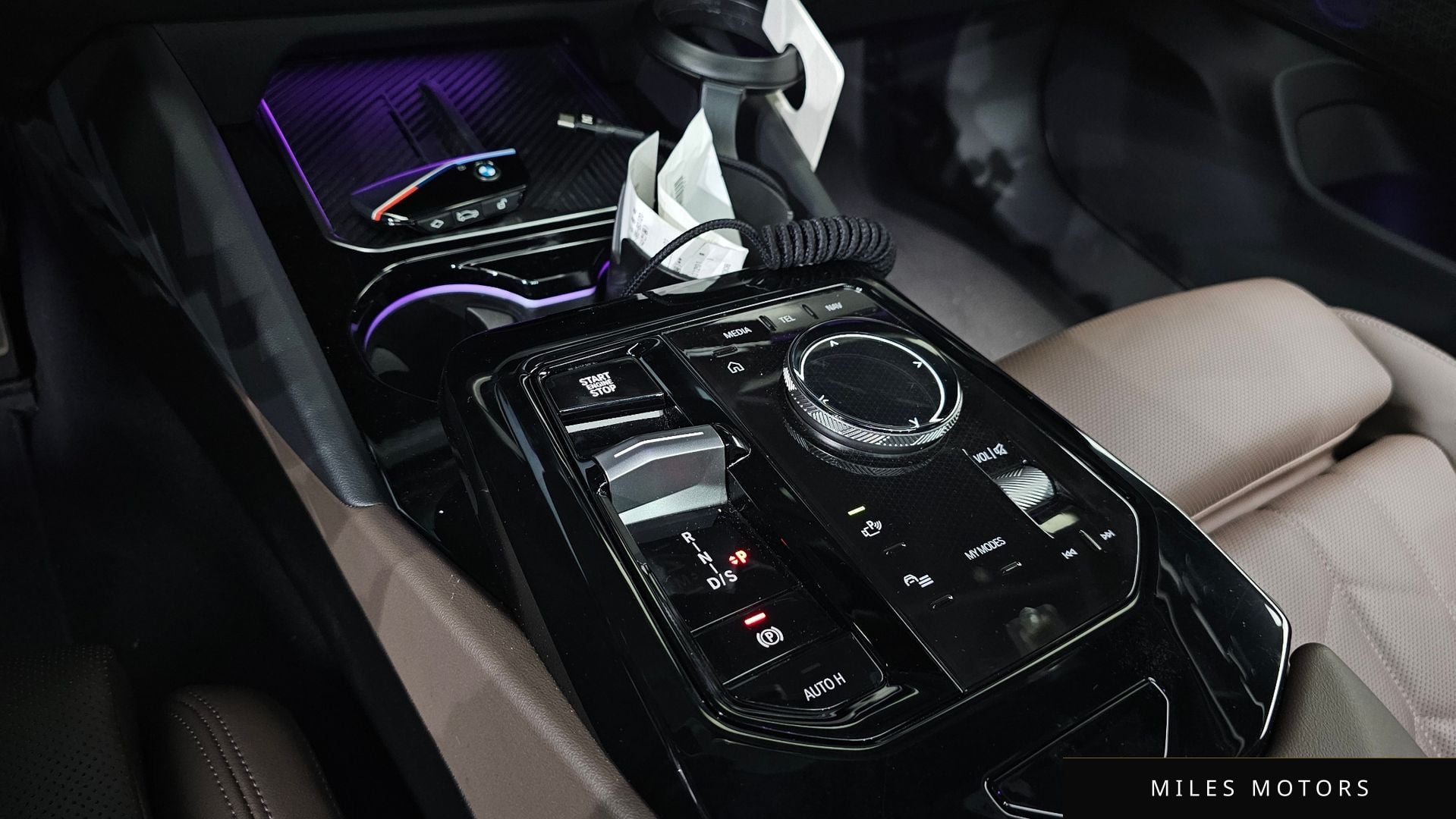 BMW 5 Series (G60) 2024 — миниатюра 12