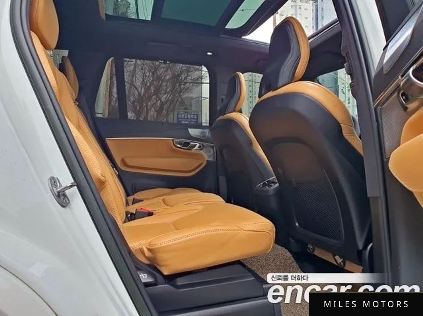 Volvo XC90 2023 — миниатюра 7