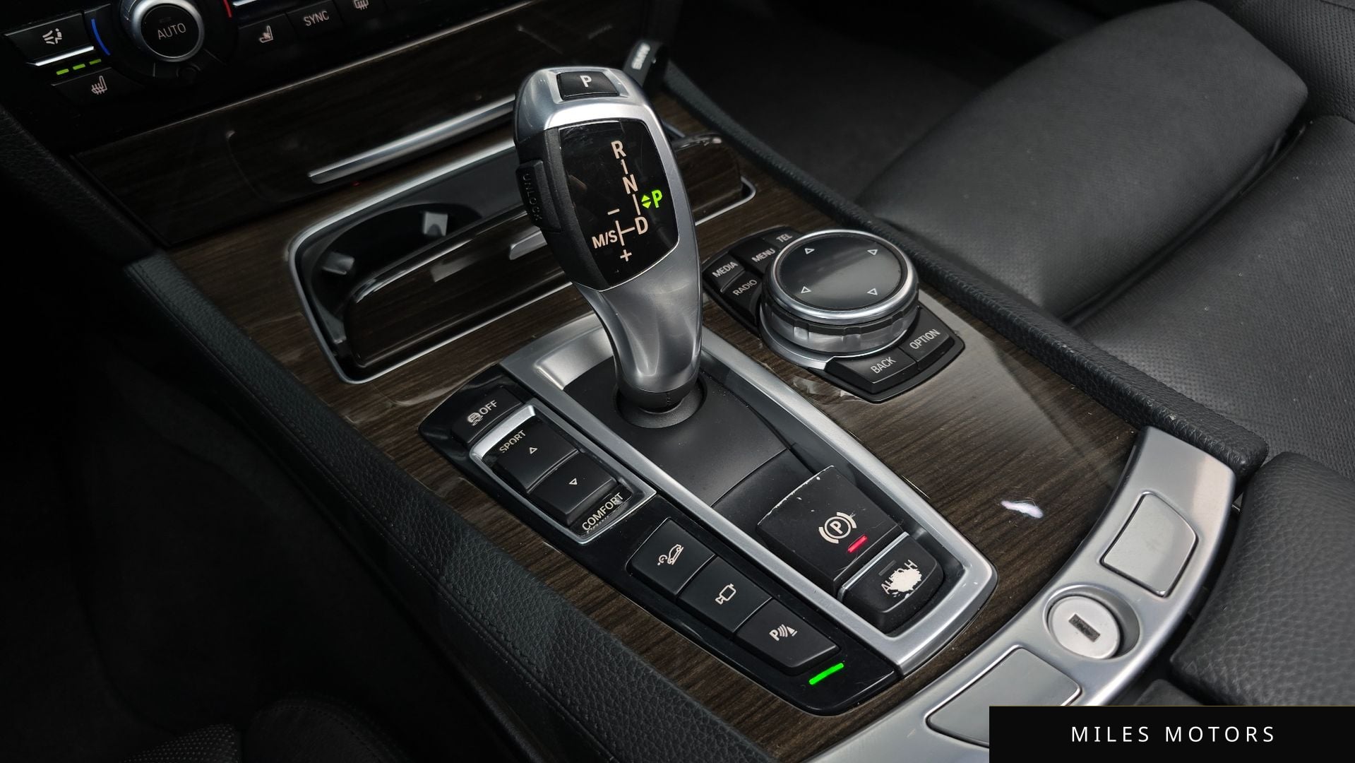 BMW 7 Series (F01) 2014 — миниатюра 9