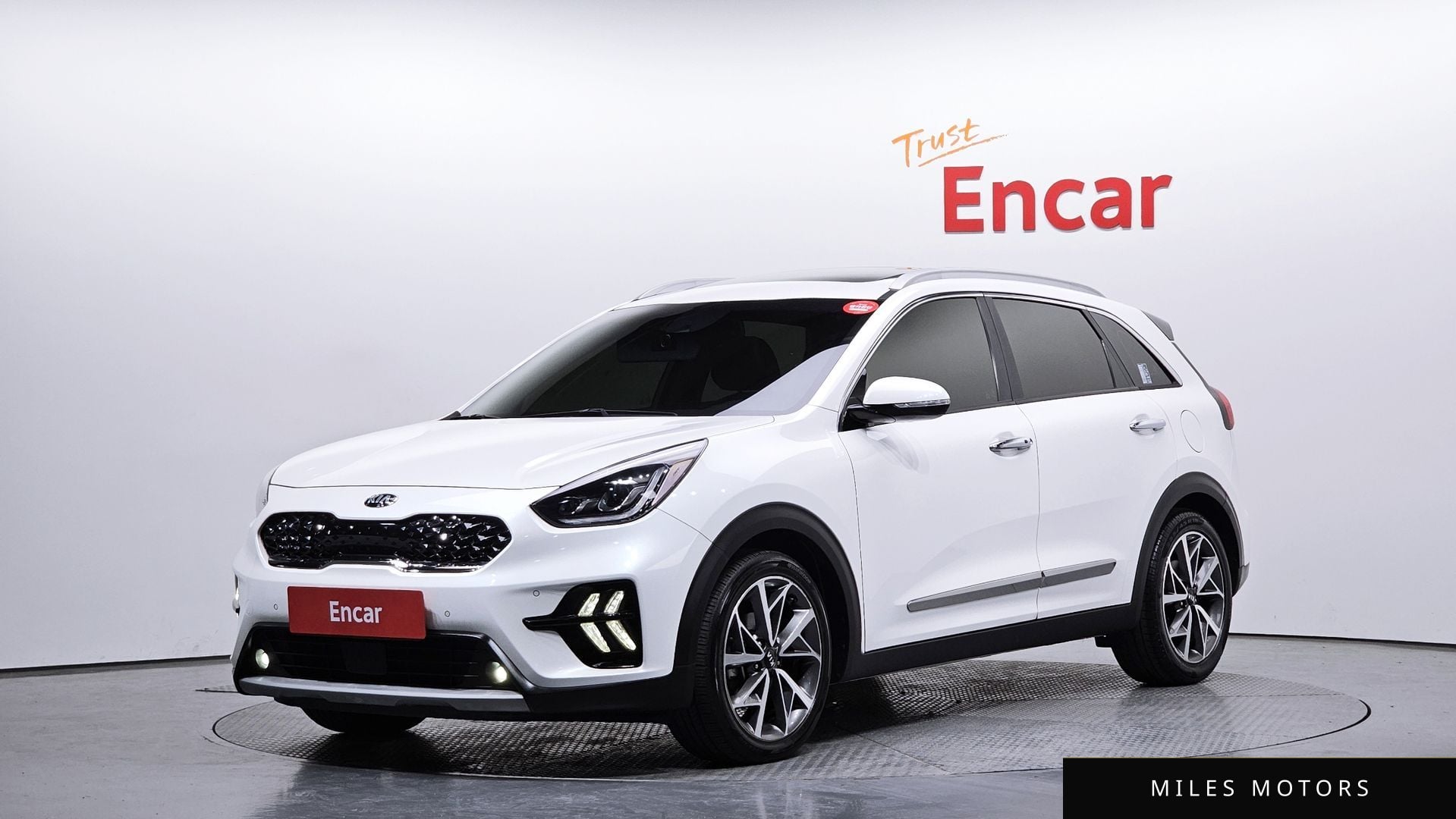 Kia Niro 2020 — фото 1 из 12