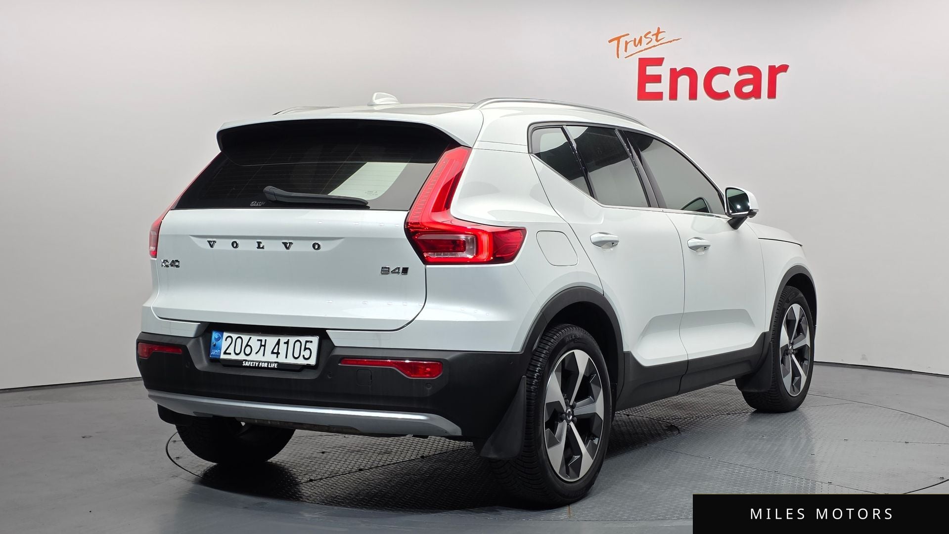 Volvo XC40 2023 — миниатюра 2