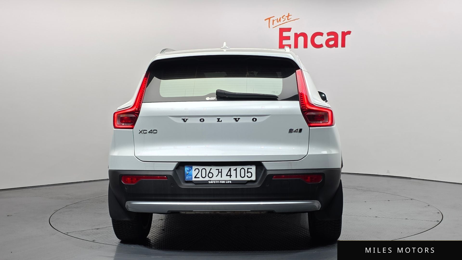 Volvo XC40 2023 — миниатюра 4