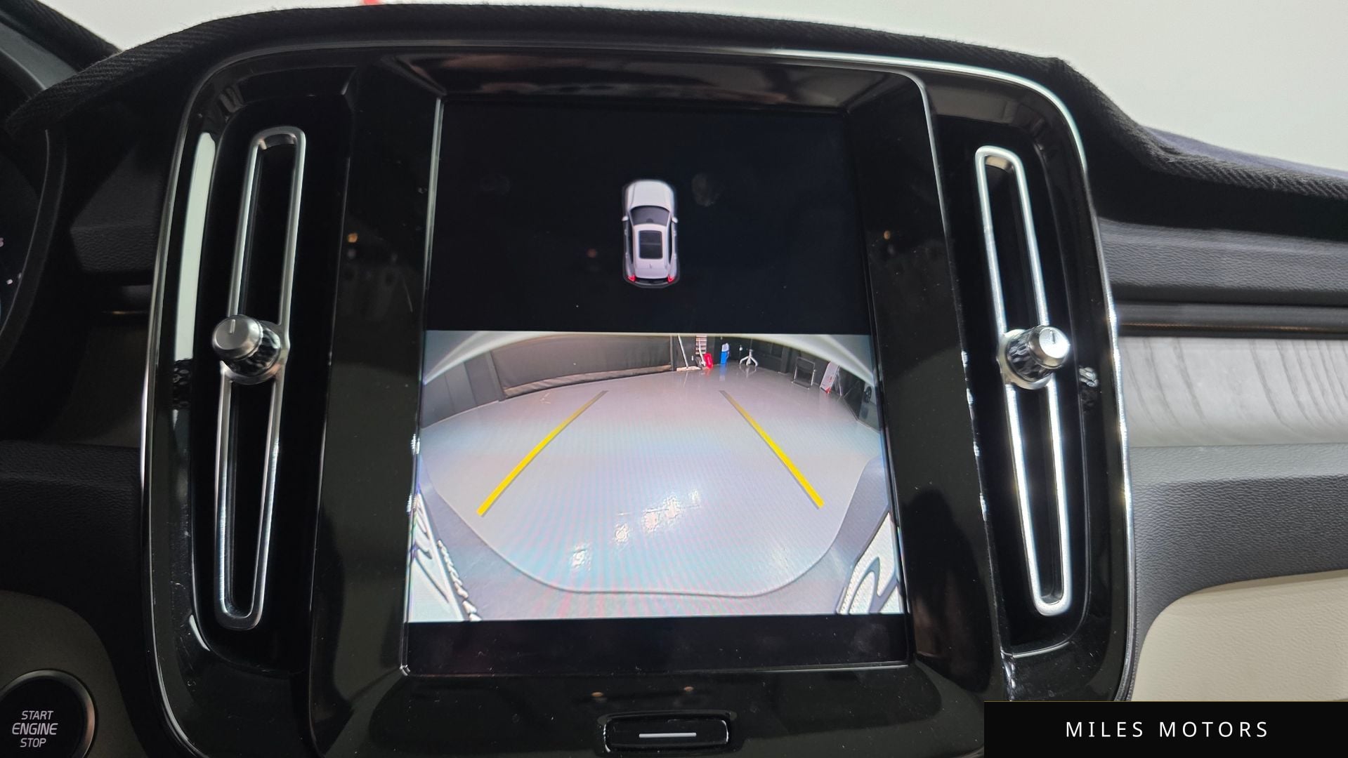 Volvo XC40 2023 — миниатюра 17