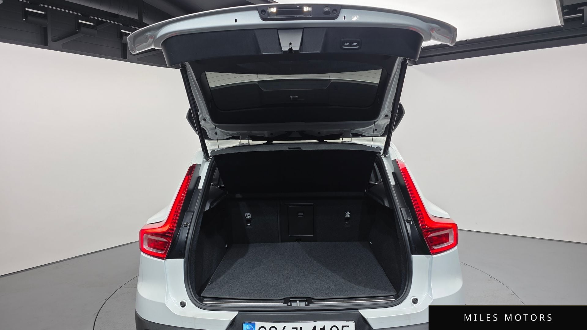 Volvo XC40 2023 — миниатюра 20