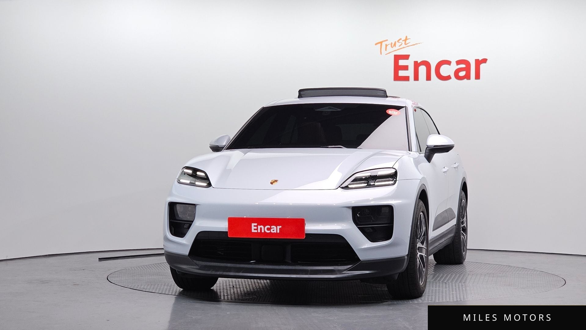 Porsche Macan 2025 — миниатюра 3