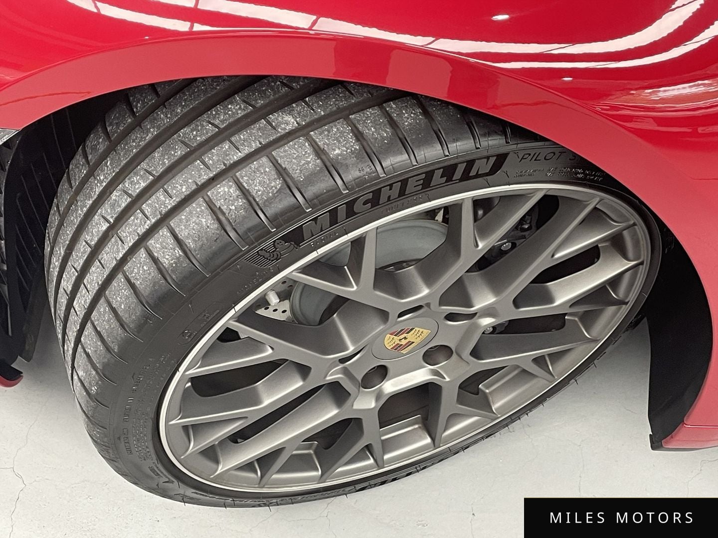 Porsche 911 (992) 2024 — миниатюра 5