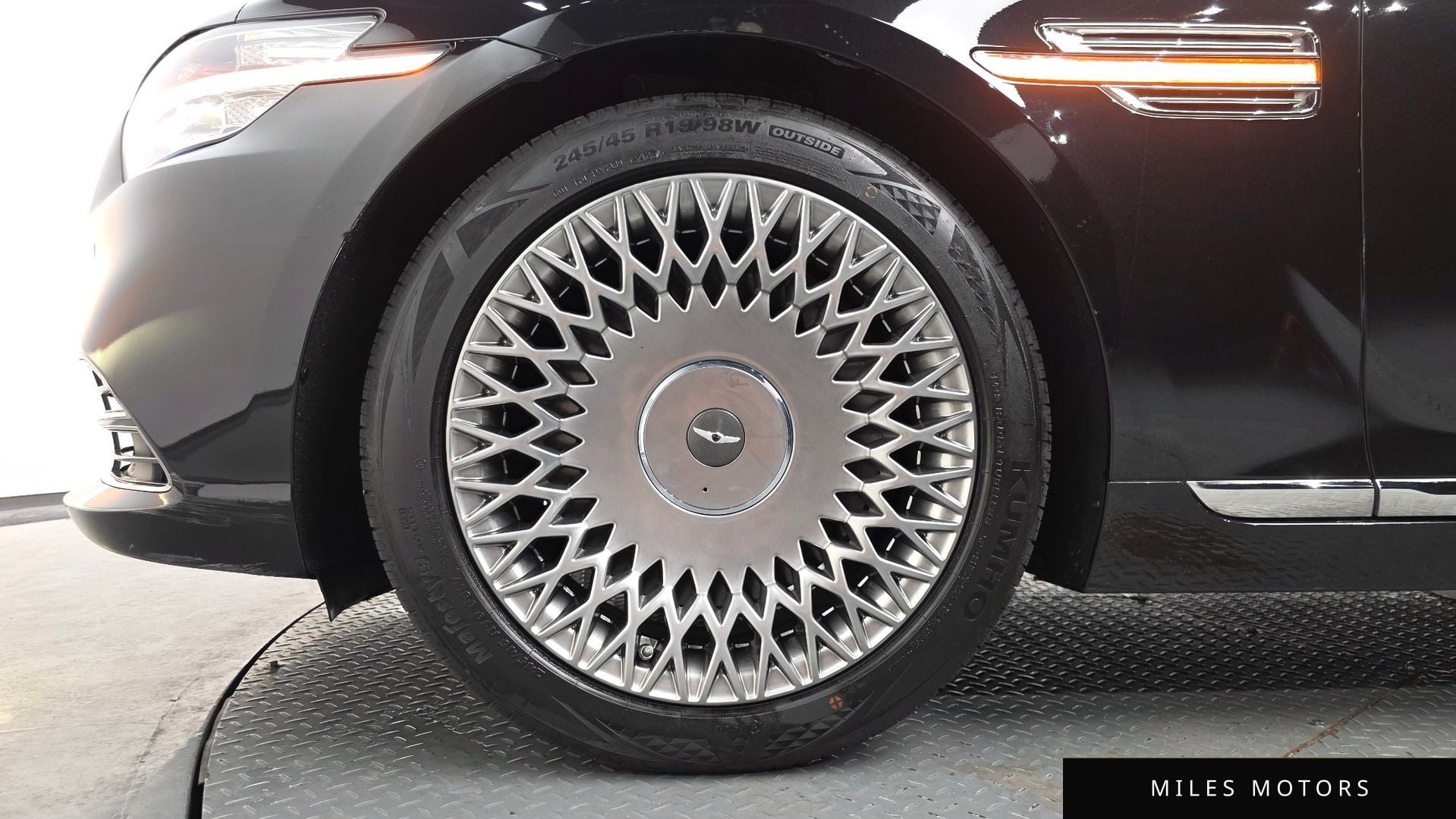 Genesis G90 2019 — миниатюра 4