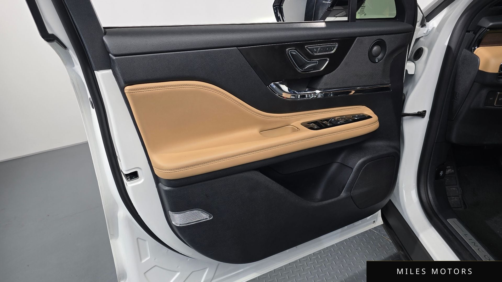 Lincoln 코세어 2022 — миниатюра 14