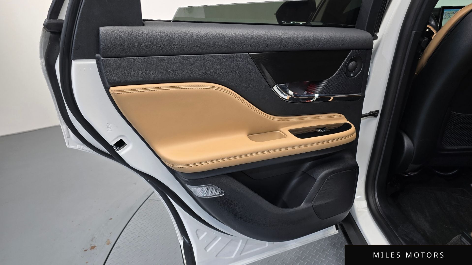Lincoln 코세어 2022 — миниатюра 15