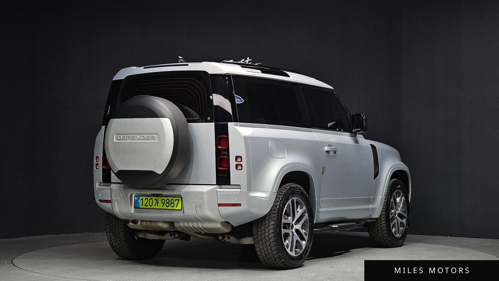 Land Rover Defender 2024 — миниатюра 2