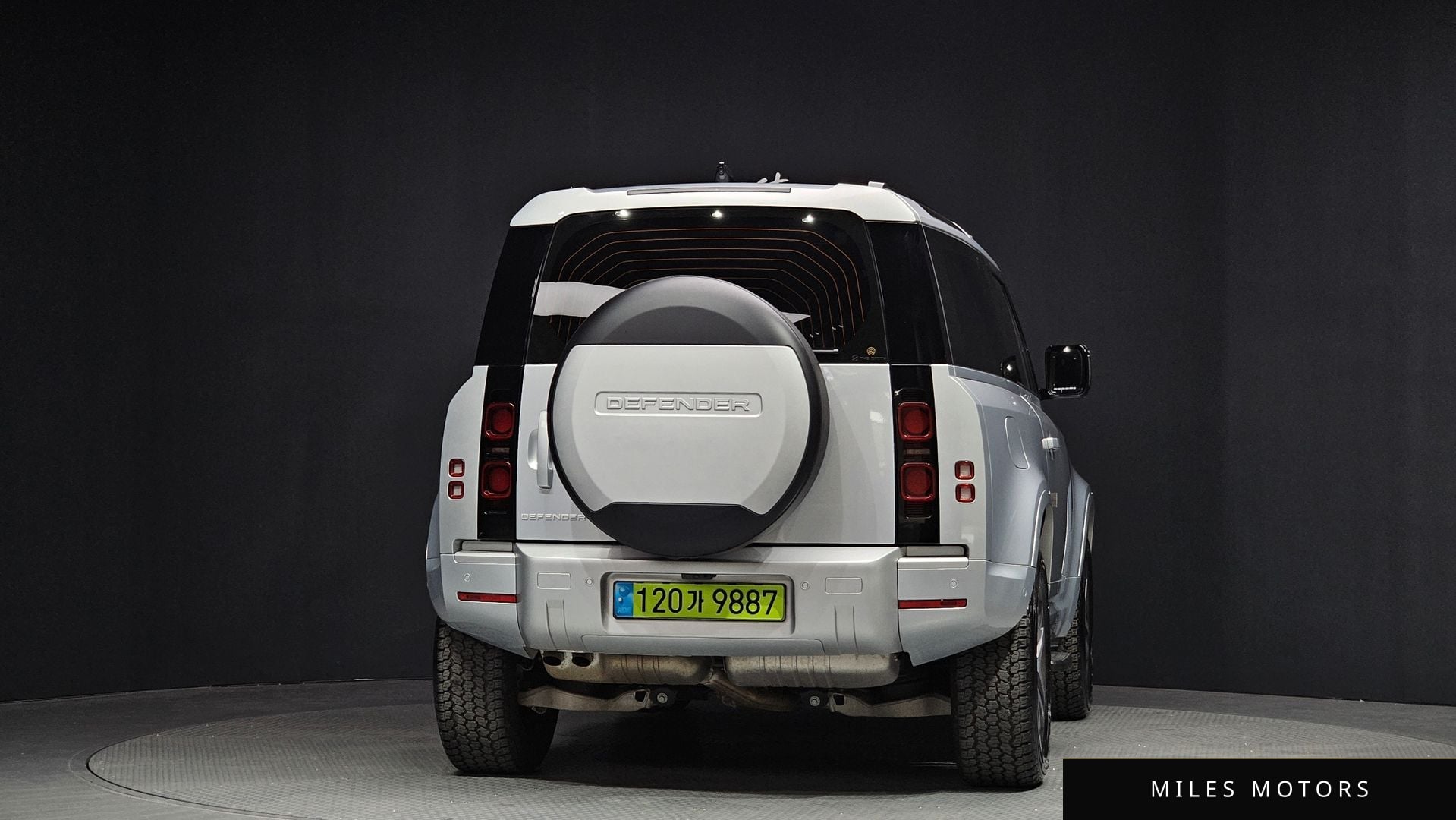 Land Rover Defender 2024 — миниатюра 4