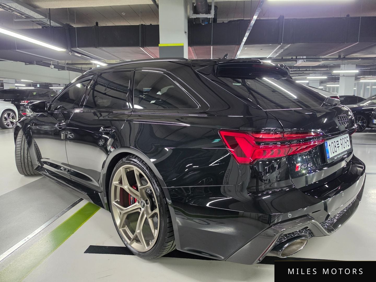 Audi RS6 (C8) 2025 — миниатюра 2