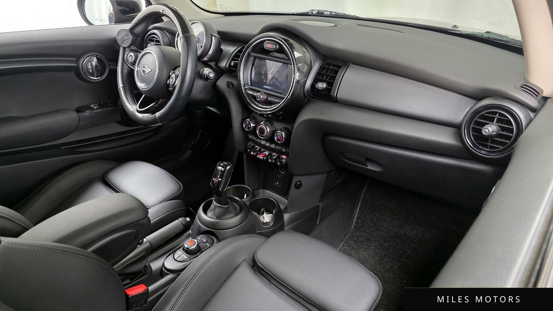 MINI Cooper 2020 — миниатюра 10