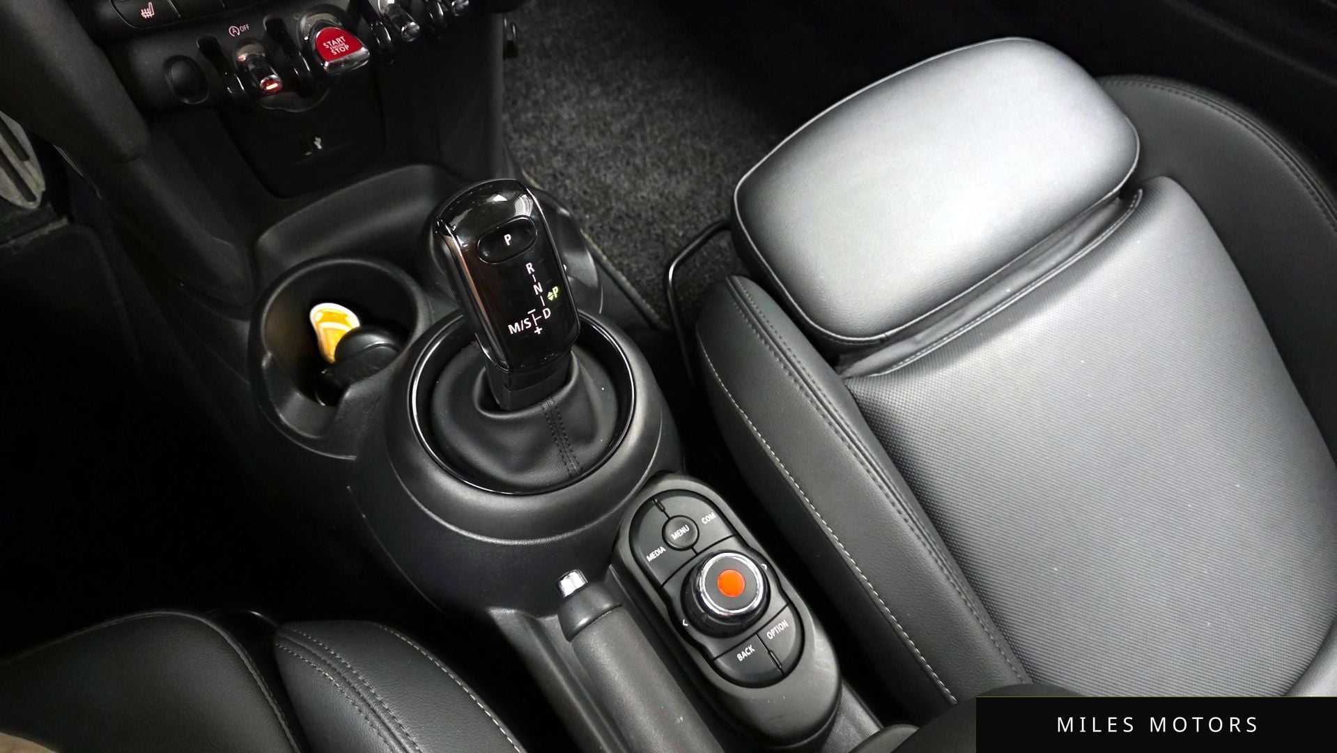 MINI Cooper 2020 — миниатюра 12