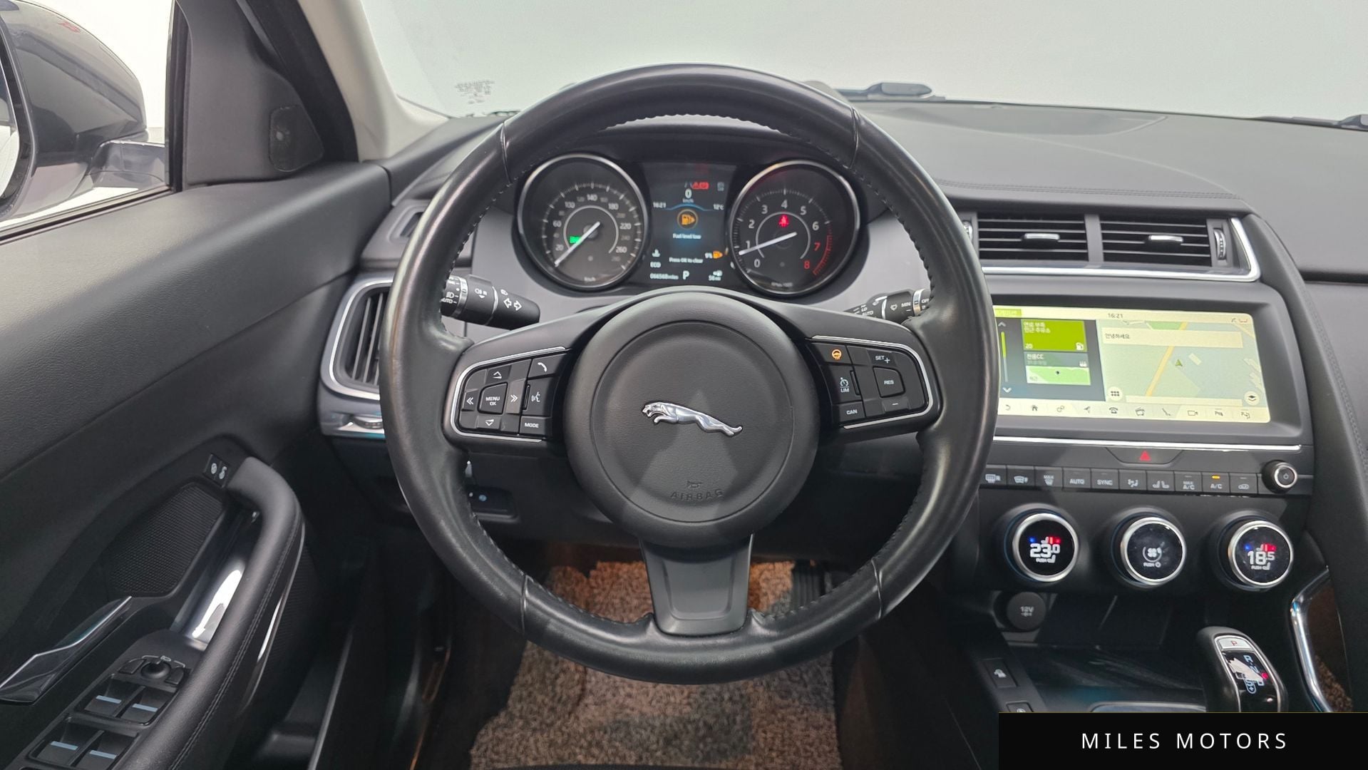 Jaguar E-PACE 2018 — миниатюра 13