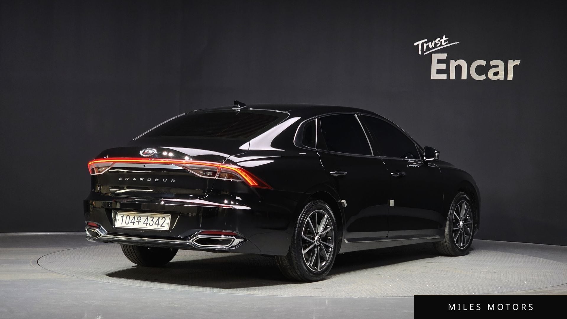 Hyundai Grandeur 2022 — миниатюра 2