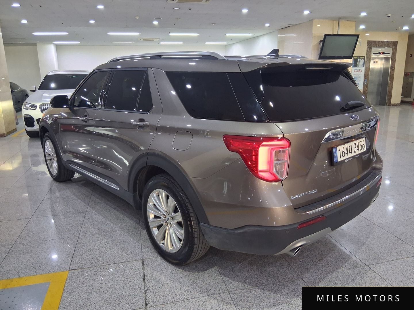 Ford Explorer 2021 — миниатюра 4