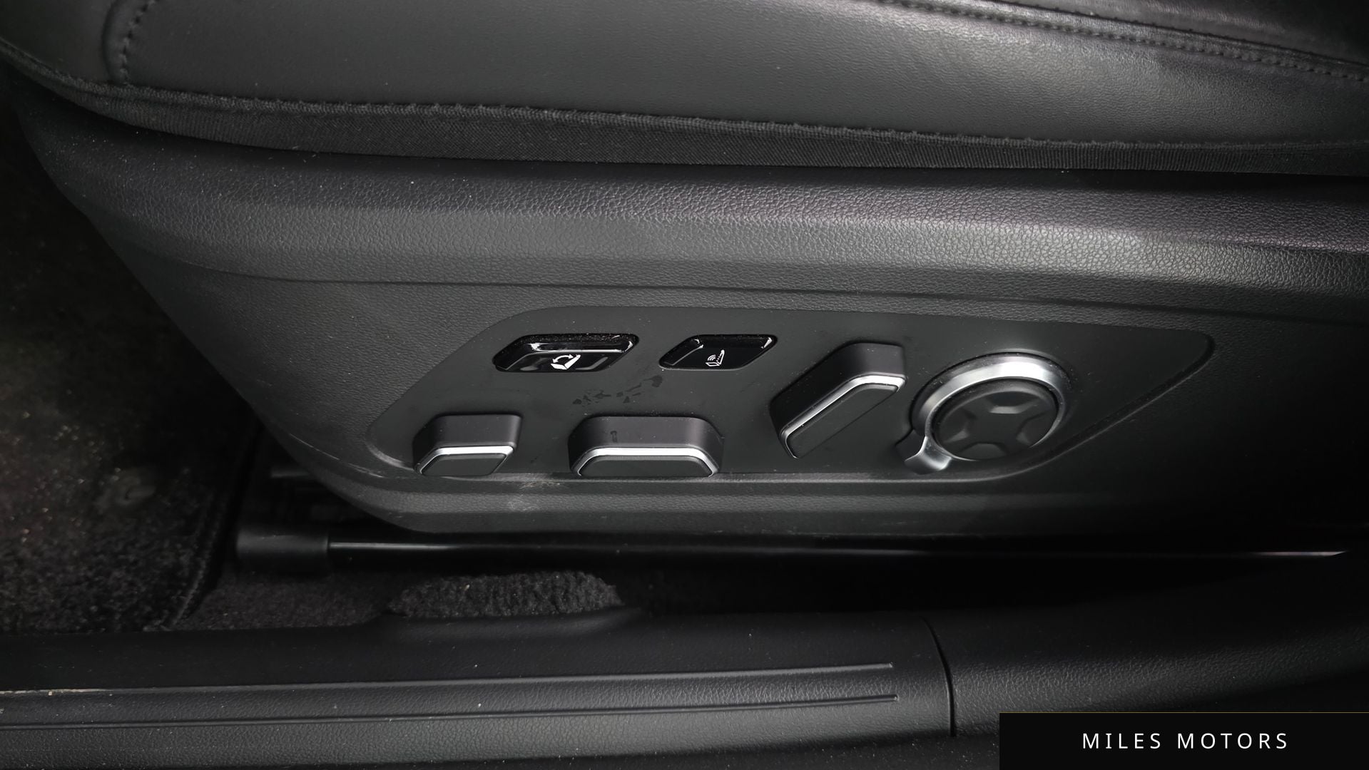 Hyundai 그랜저 하이브리드 (GN7) 2023 — миниатюра 29