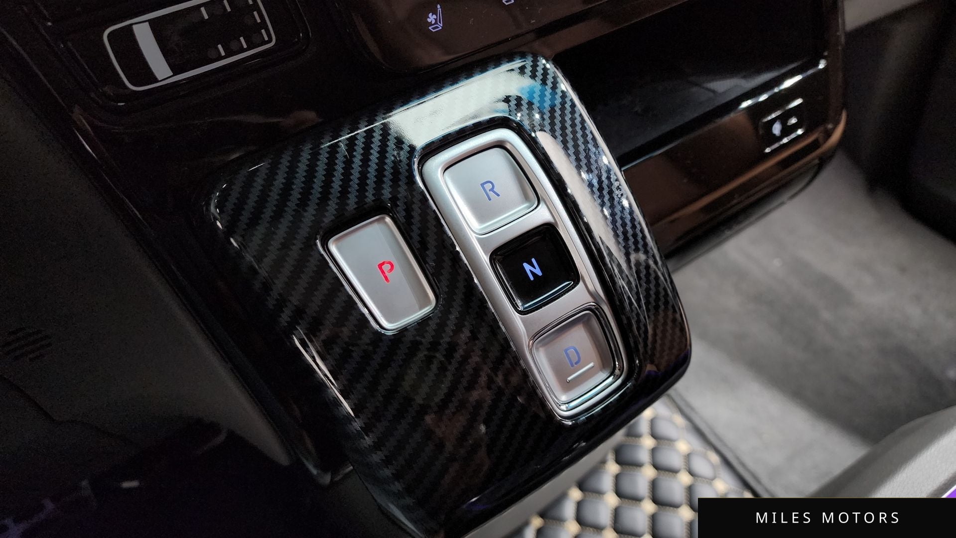 Hyundai Staria 2024 — миниатюра 12
