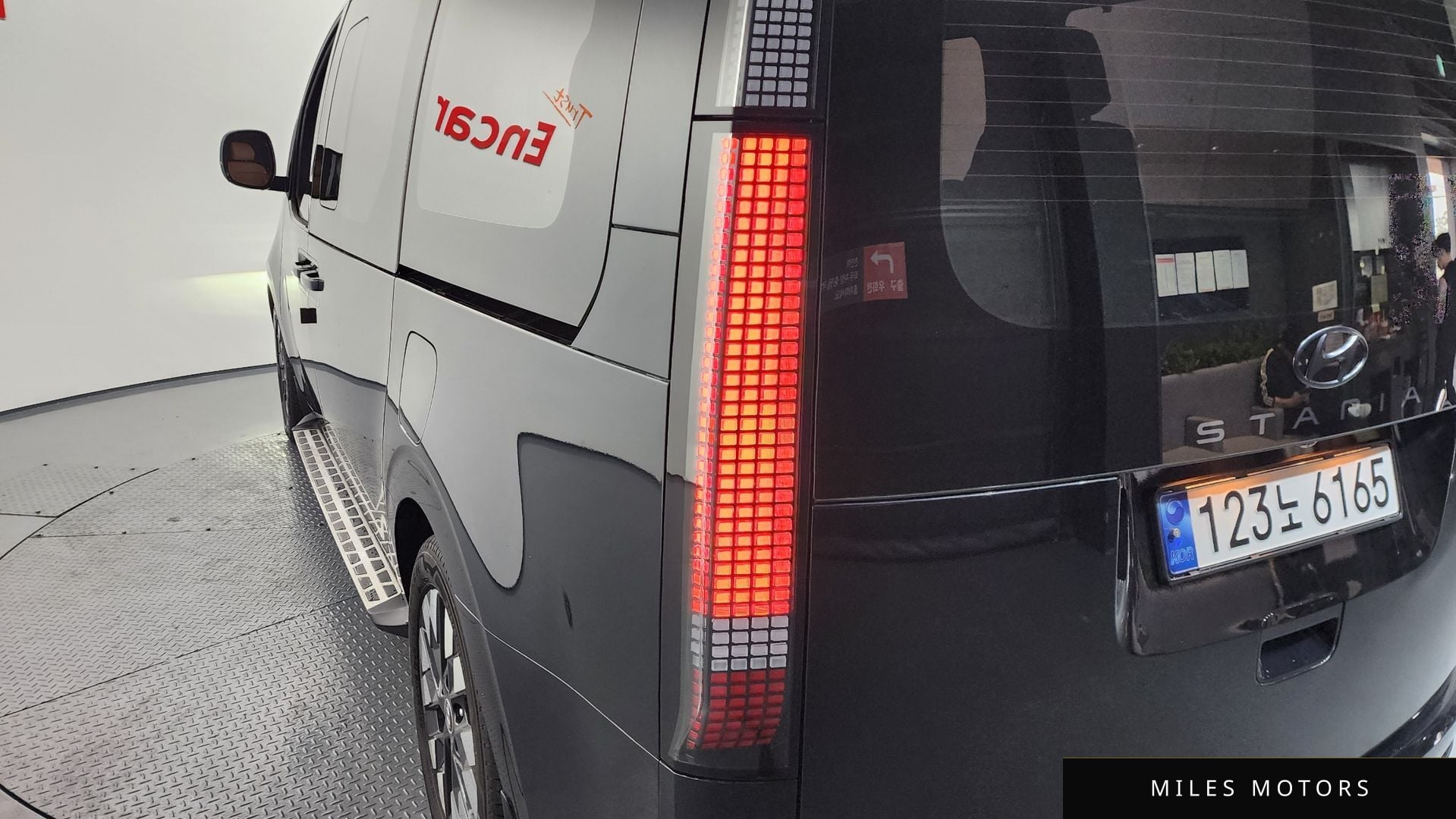 Hyundai Staria 2024 — миниатюра 9
