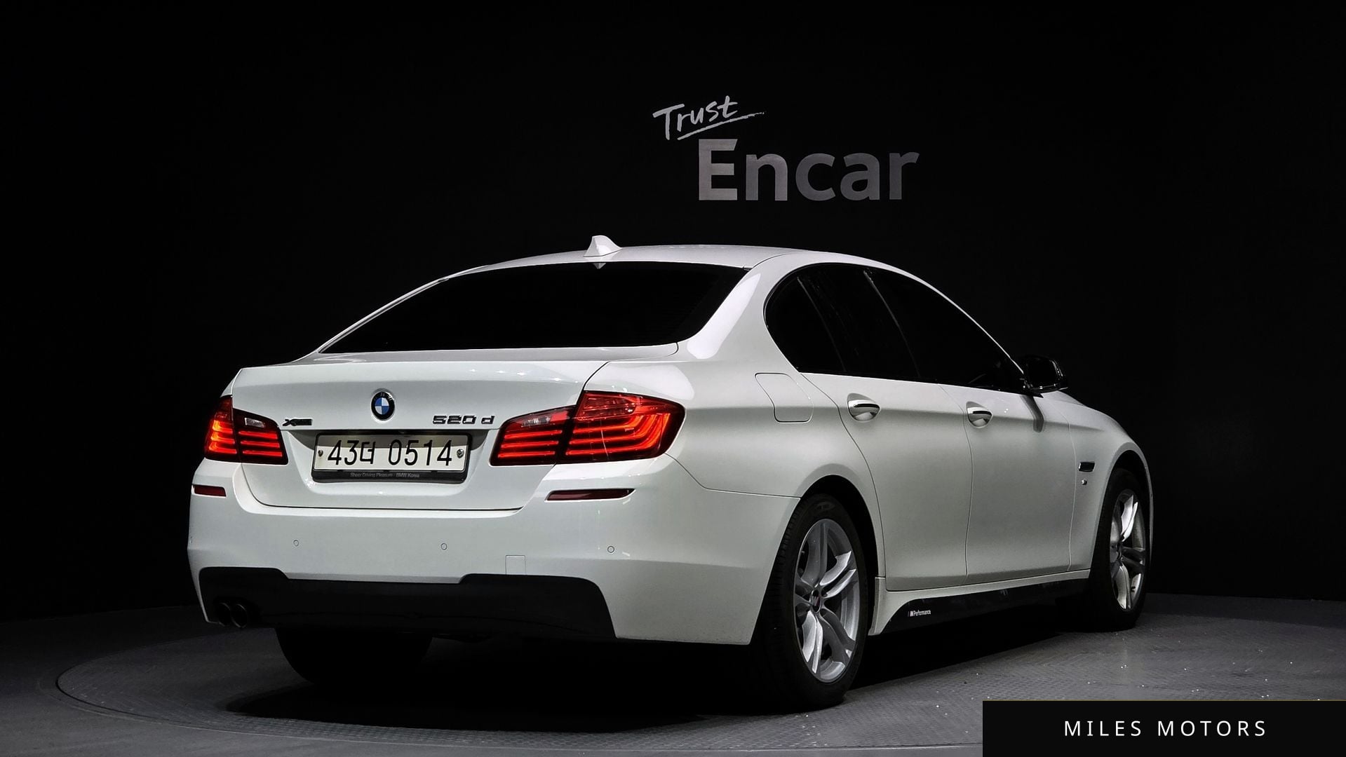 BMW 5 Series (F10) 2016 — миниатюра 2