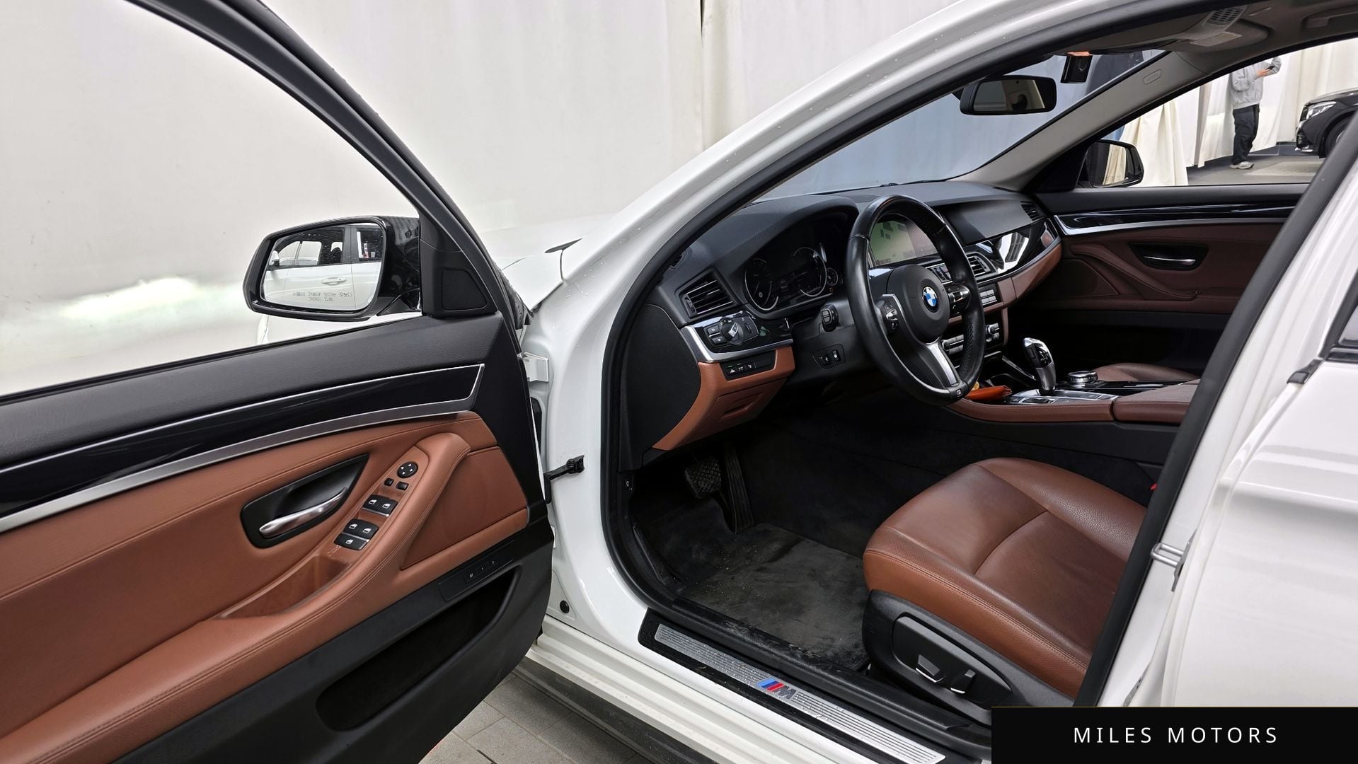 BMW 5 Series (F10) 2016 — миниатюра 10