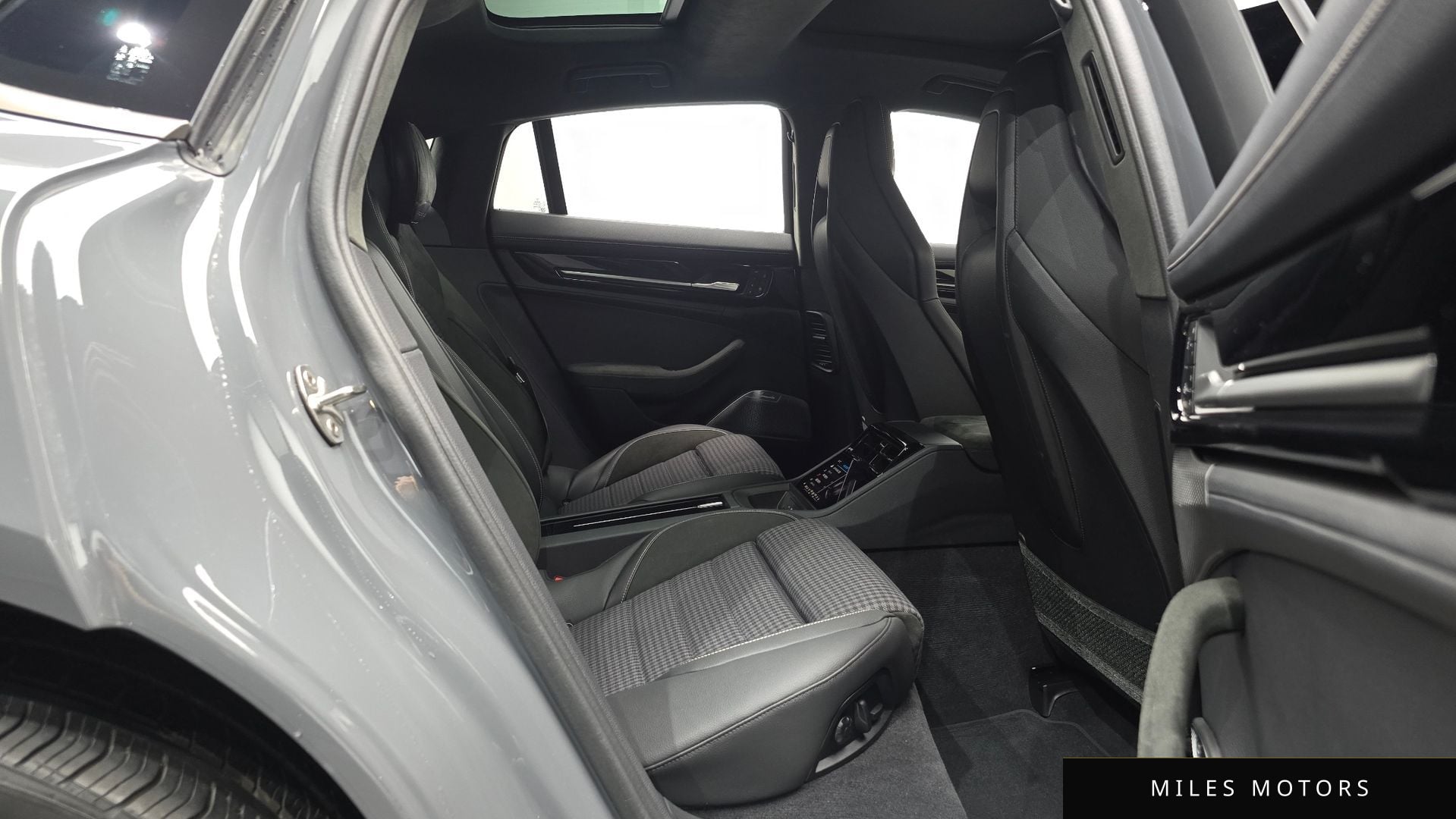 Porsche 파나메라 (976) 2025 — миниатюра 18