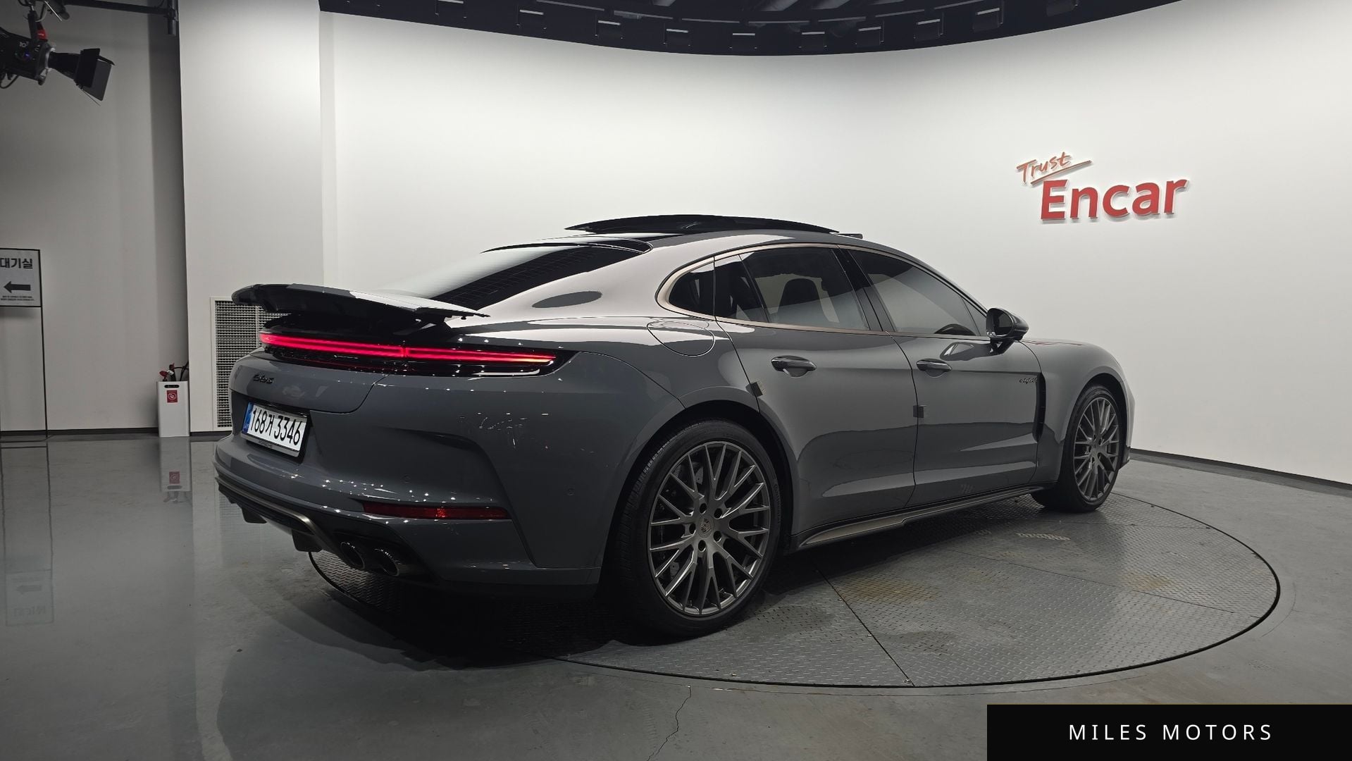 Porsche 파나메라 (976) 2025 — миниатюра 26