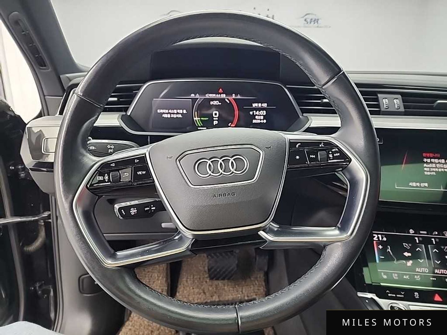 Audi e-tron 2022 — миниатюра 10