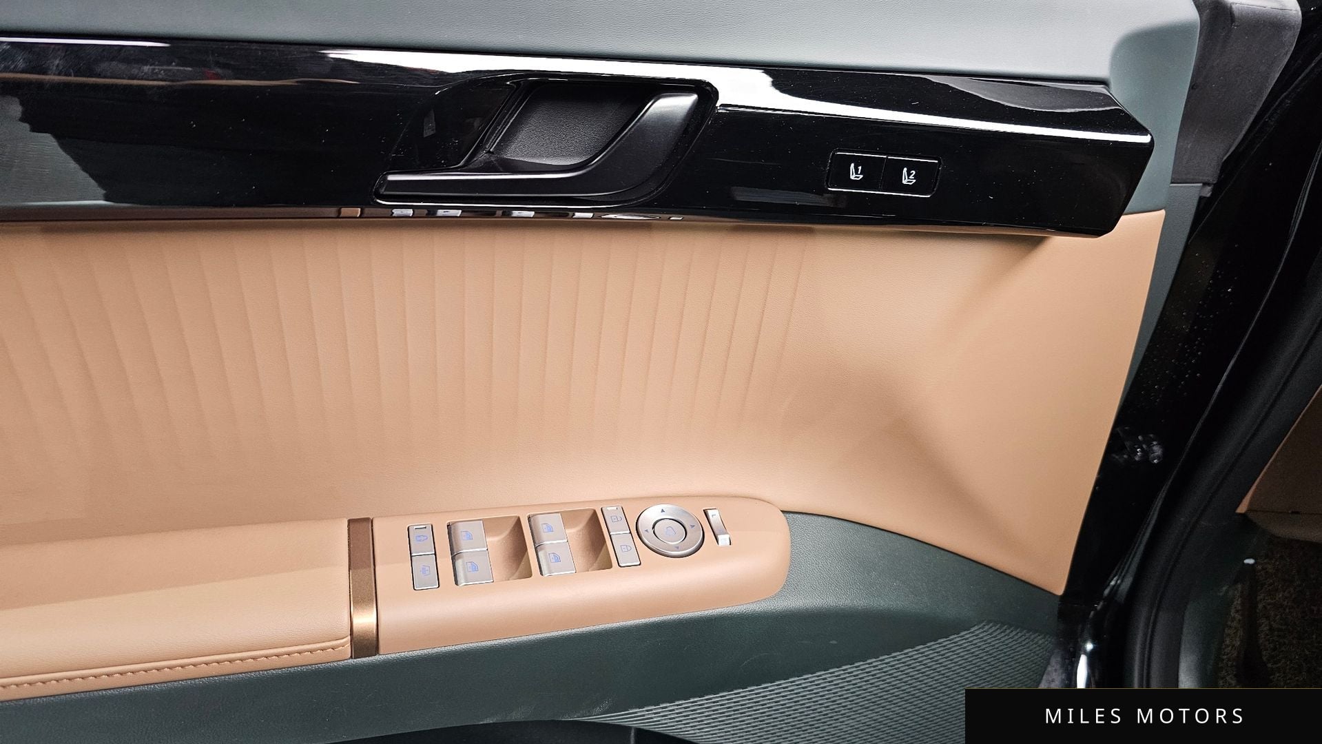 Hyundai 그랜저 하이브리드 (GN7) 2023 — миниатюра 14