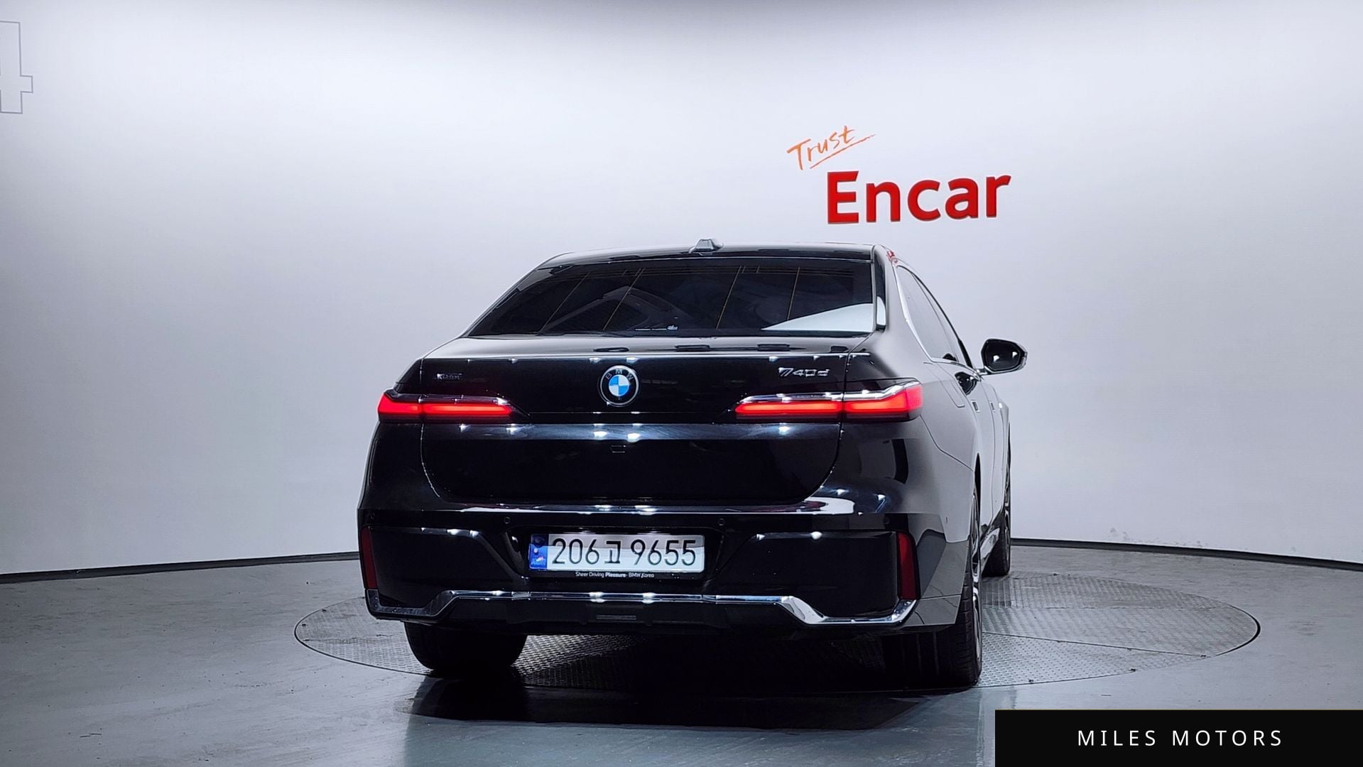 BMW 7 Series (G70) 2024 — миниатюра 4