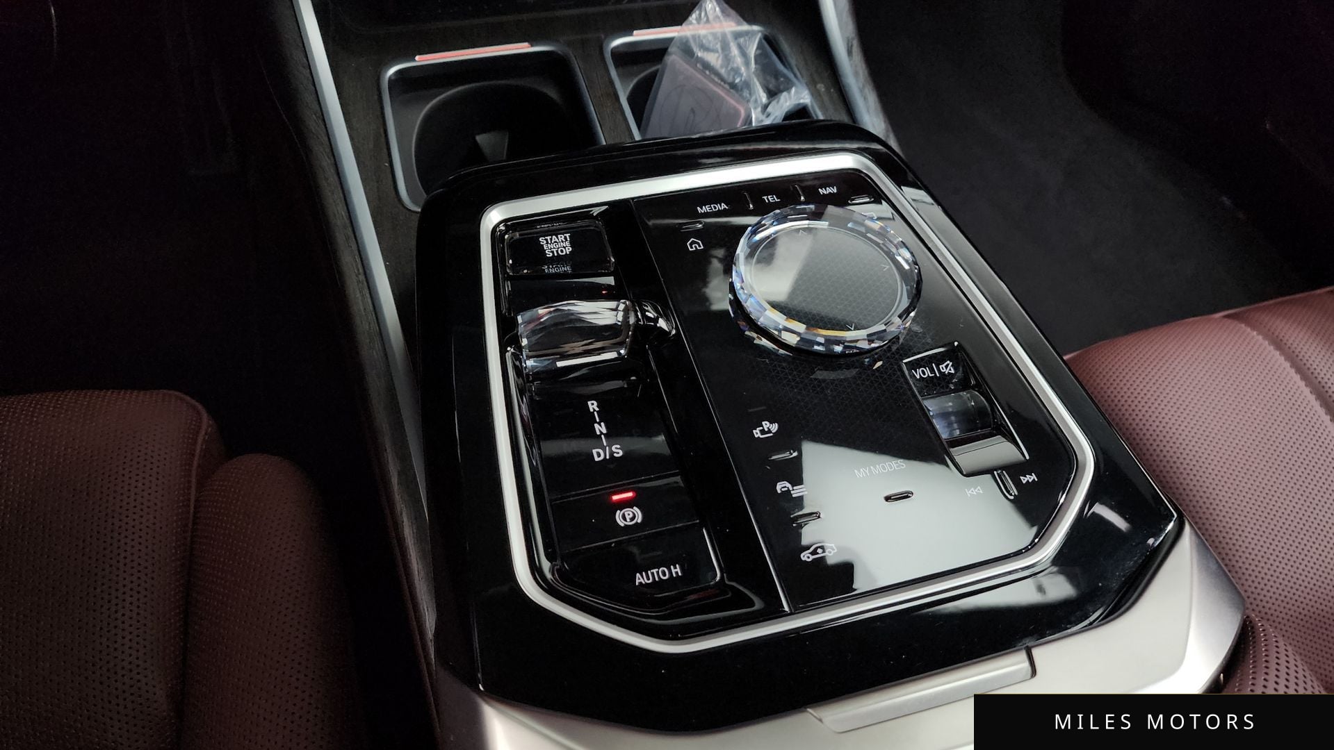 BMW 7 Series (G70) 2024 — миниатюра 12