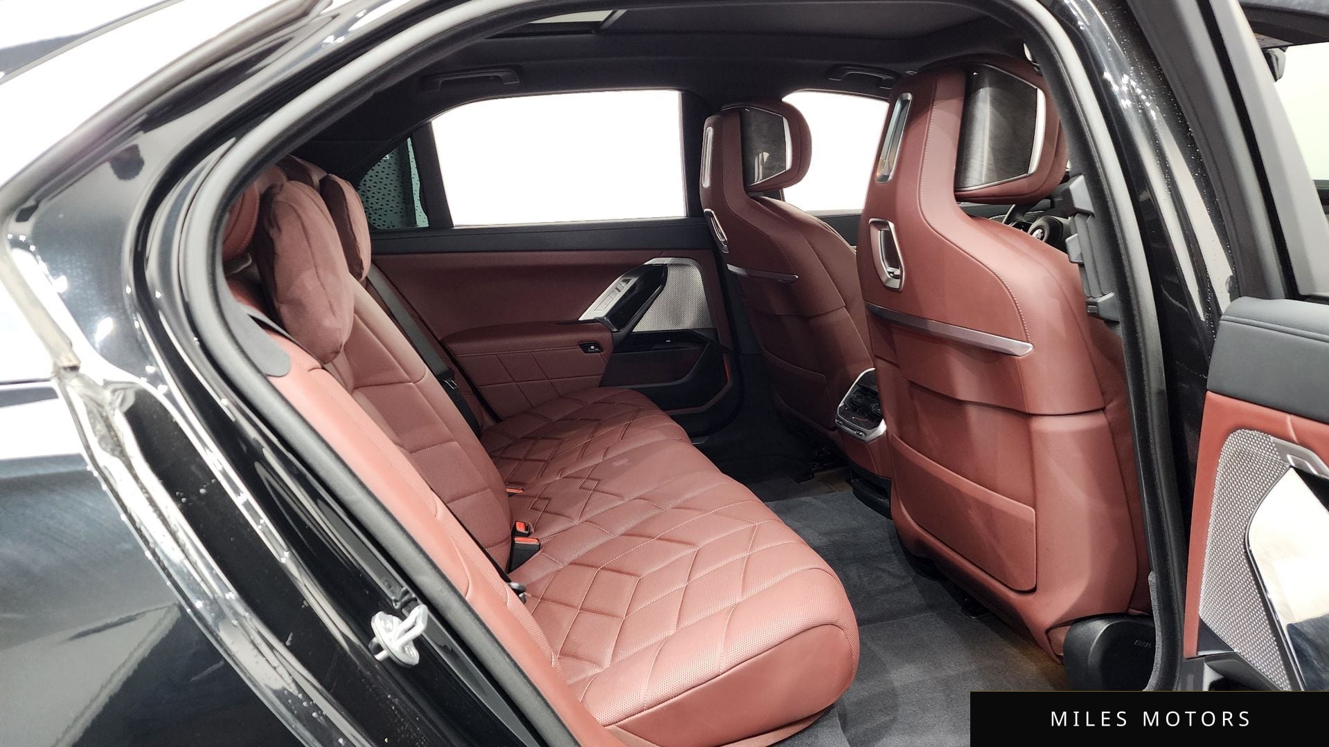 BMW 7 Series (G70) 2024 — миниатюра 16