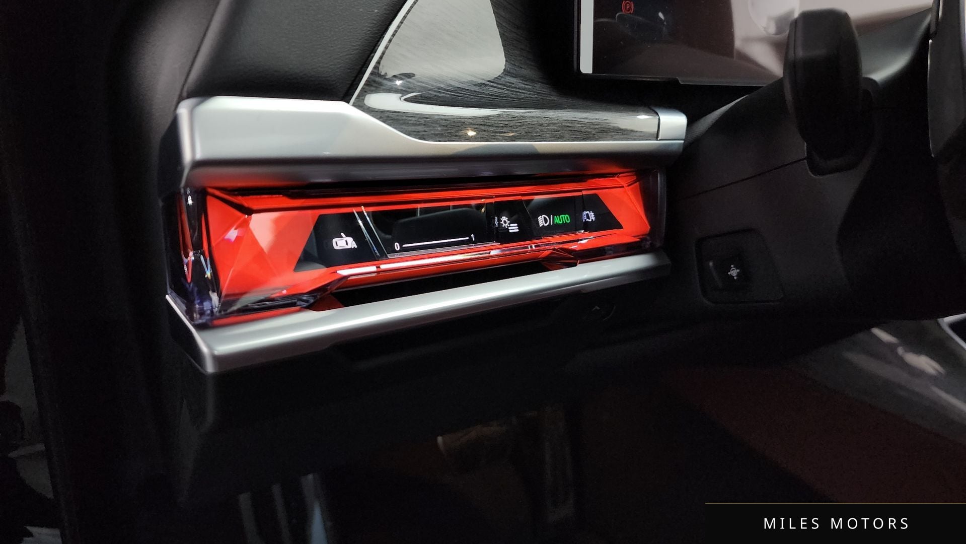 BMW 7 Series (G70) 2024 — миниатюра 29