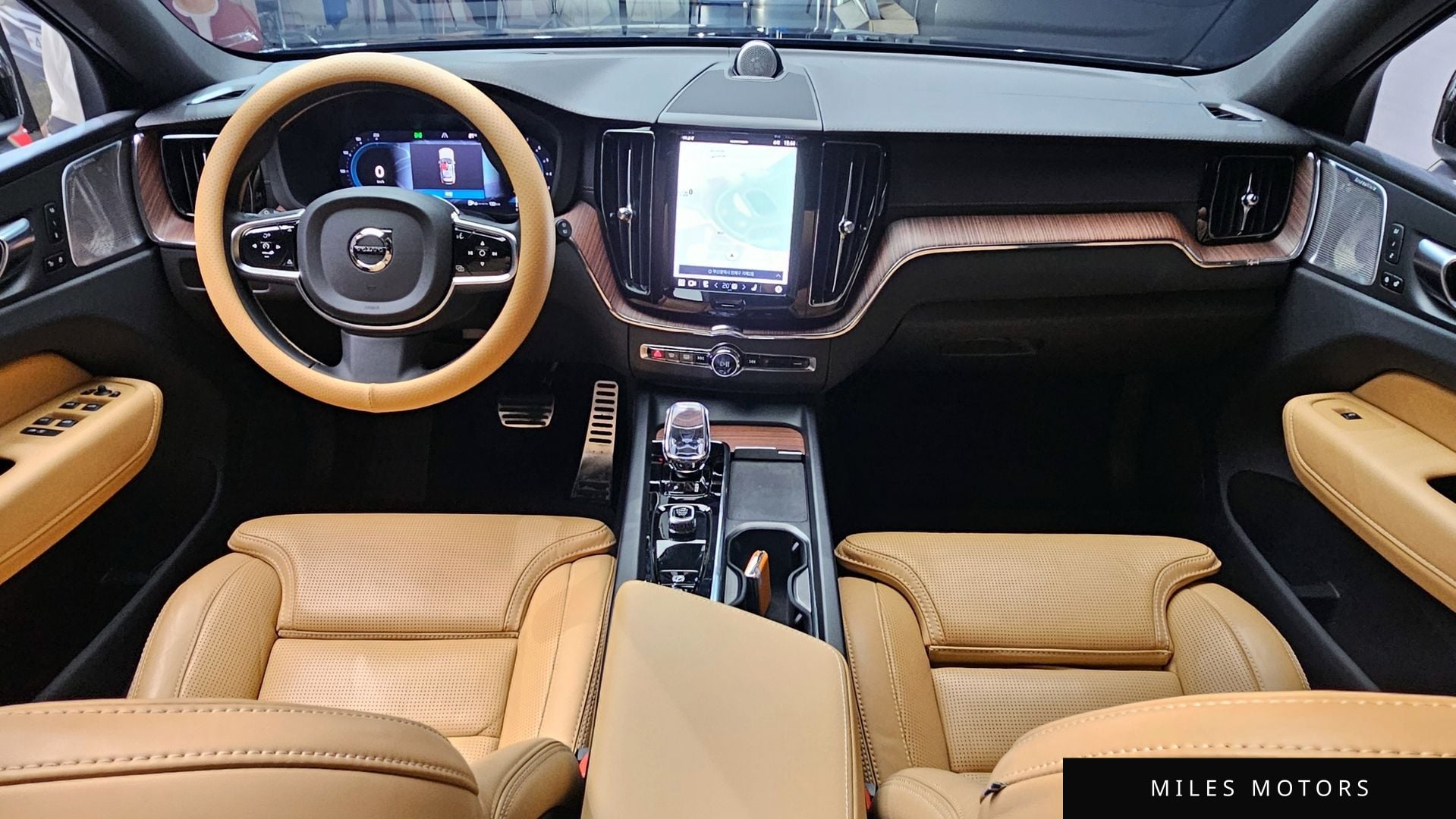 Volvo XC60 2024 — миниатюра 10