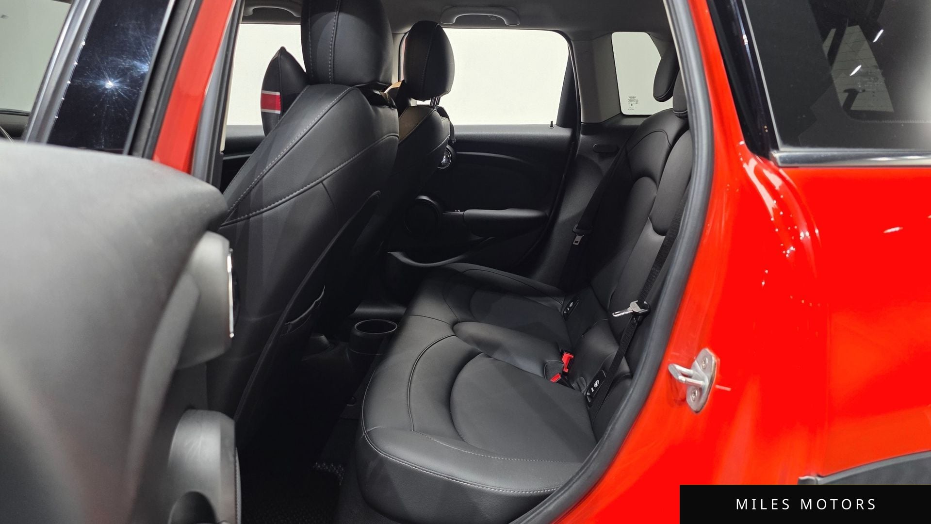 MINI 쿠퍼 2019 — миниатюра 18