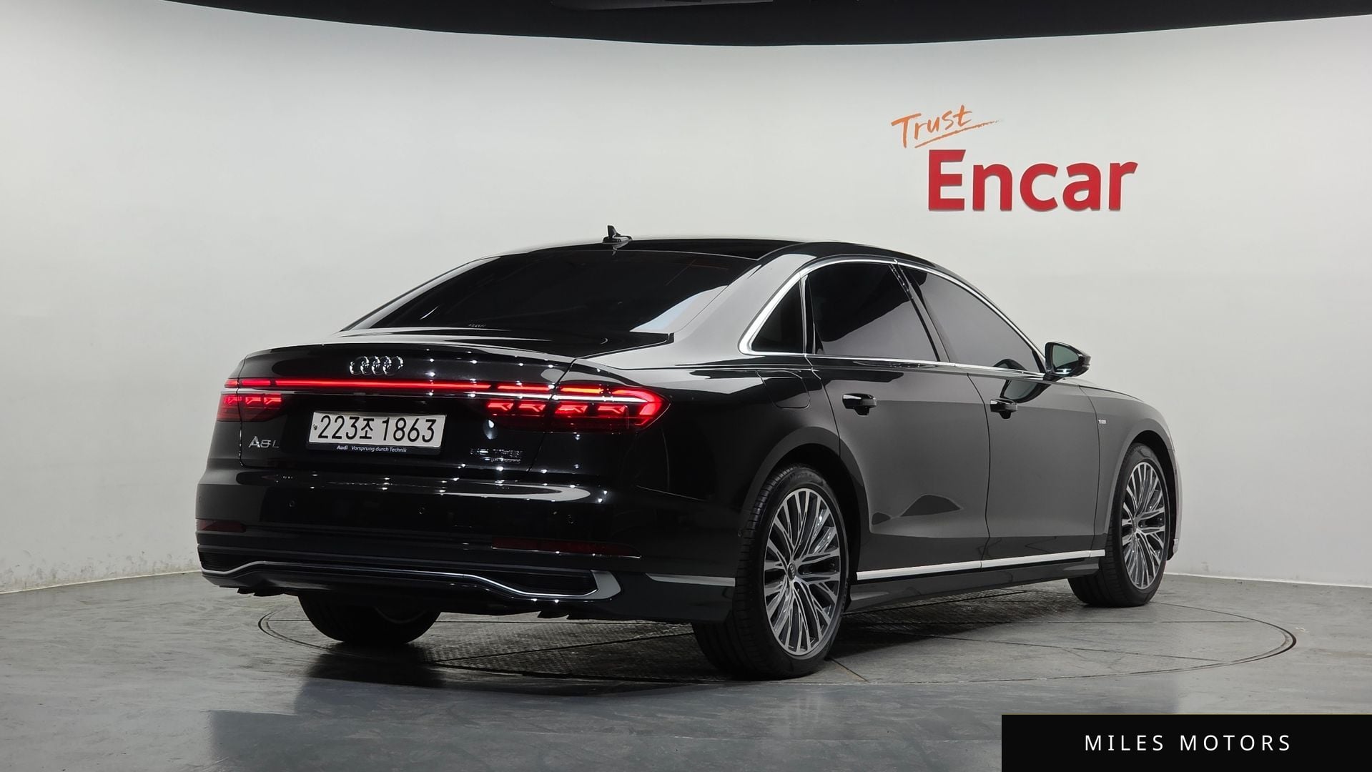 Audi A8 (D5) 2022 — миниатюра 2