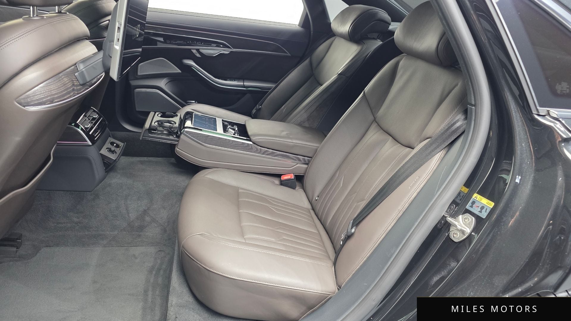 Audi A8 (D5) 2022 — миниатюра 16