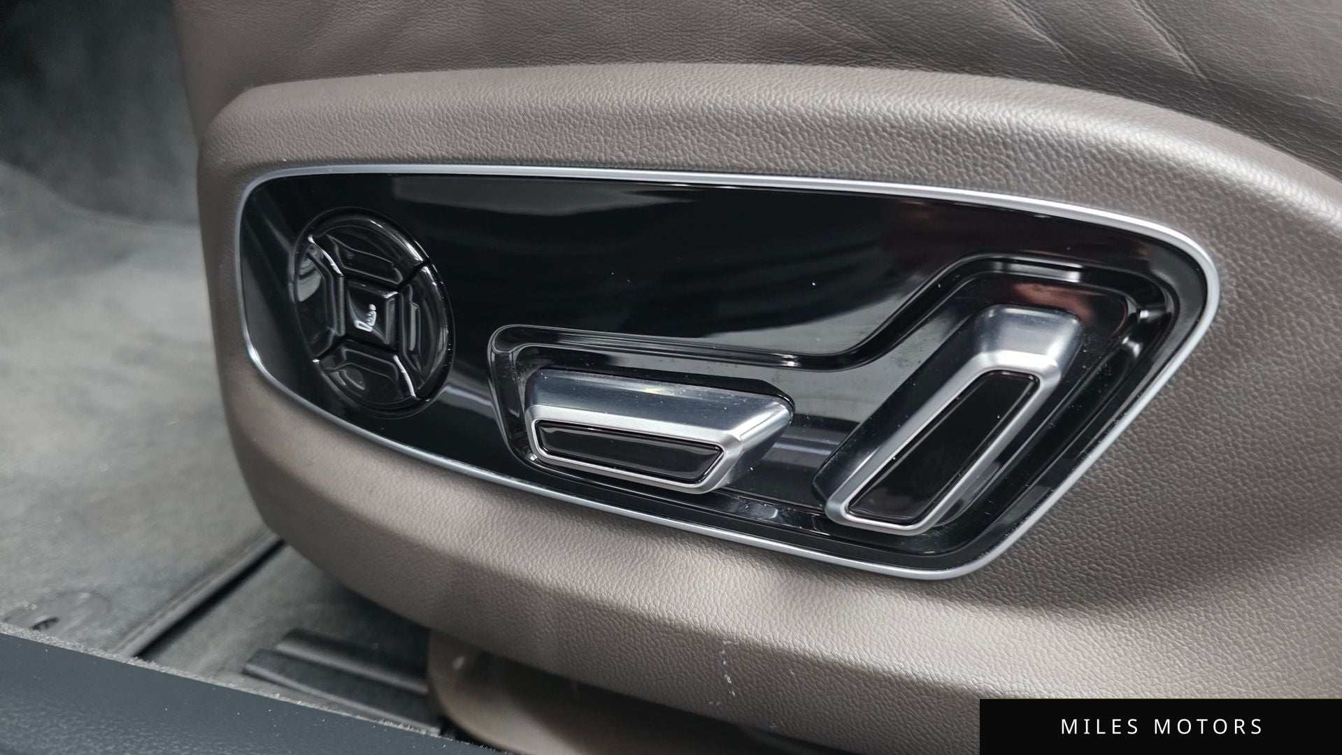 Audi A8 (D5) 2022 — миниатюра 33