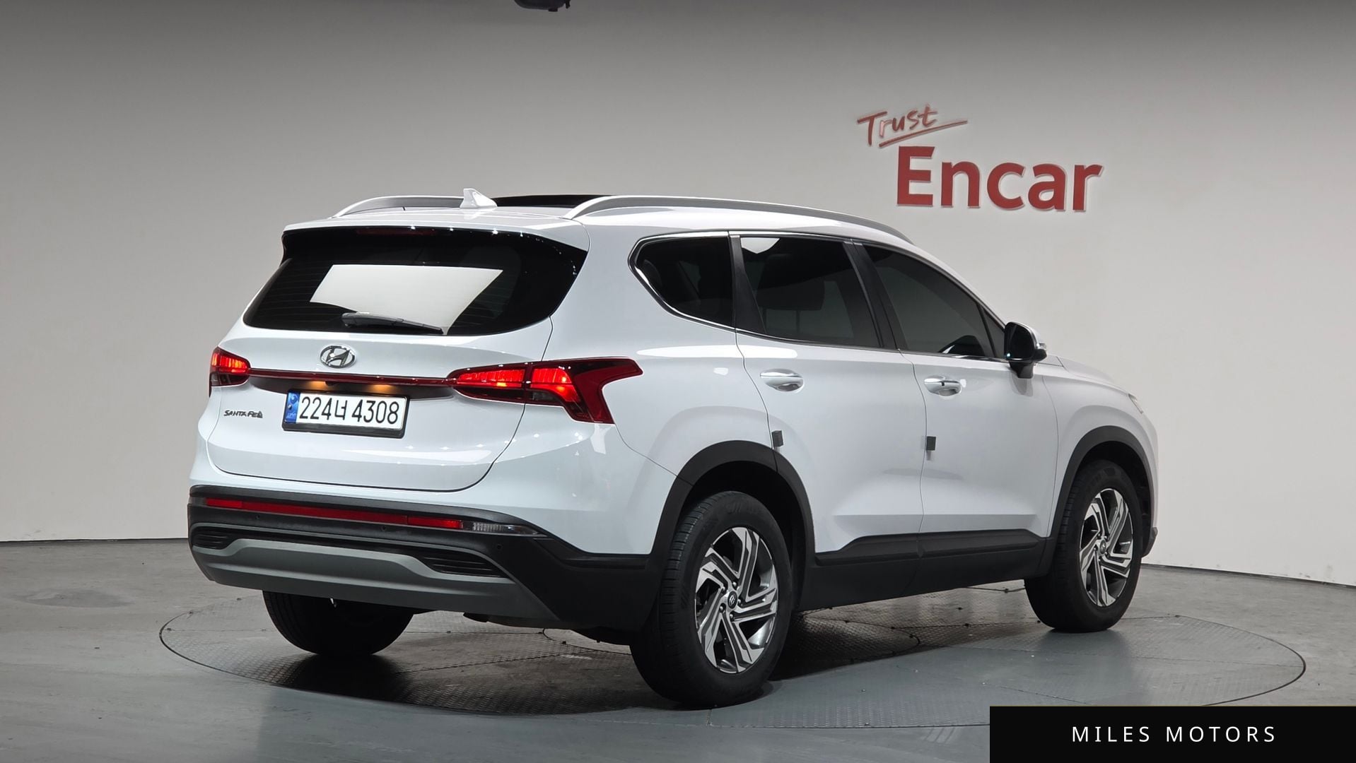 Hyundai Santafe 2021 — фото 1 из 12