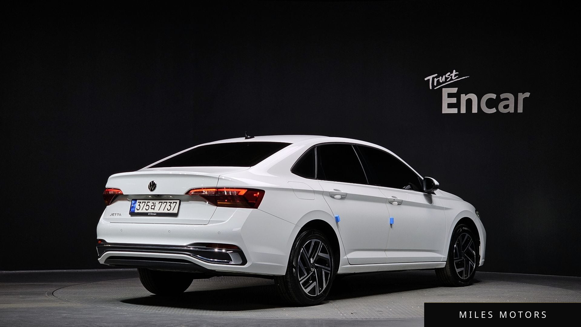 Volkswagen Jetta 2023 — миниатюра 2