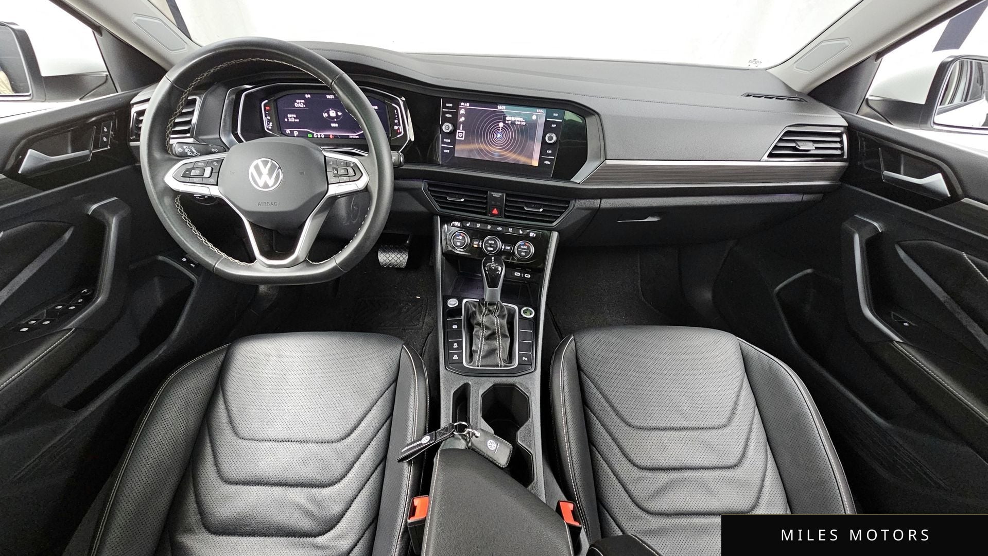 Volkswagen Jetta 2023 — миниатюра 10