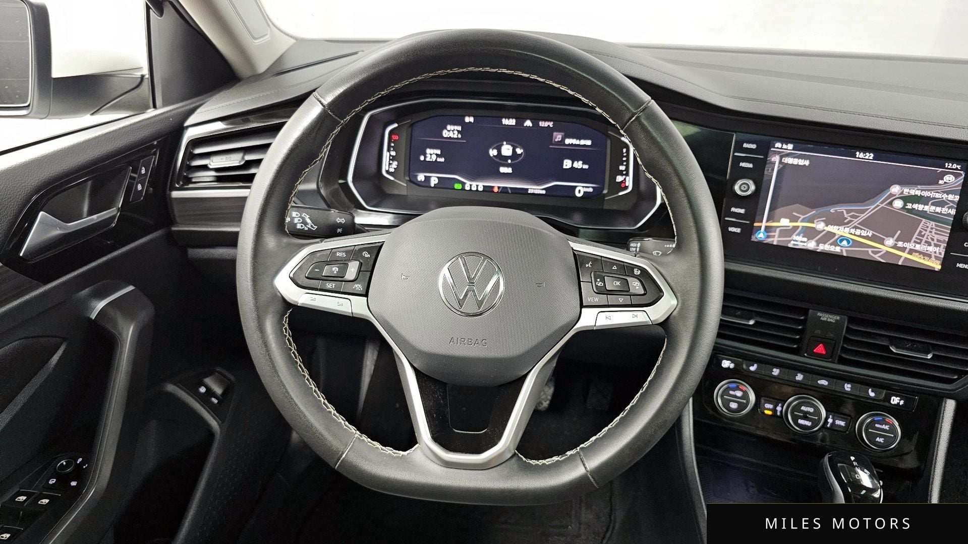 Volkswagen Jetta 2023 — миниатюра 19