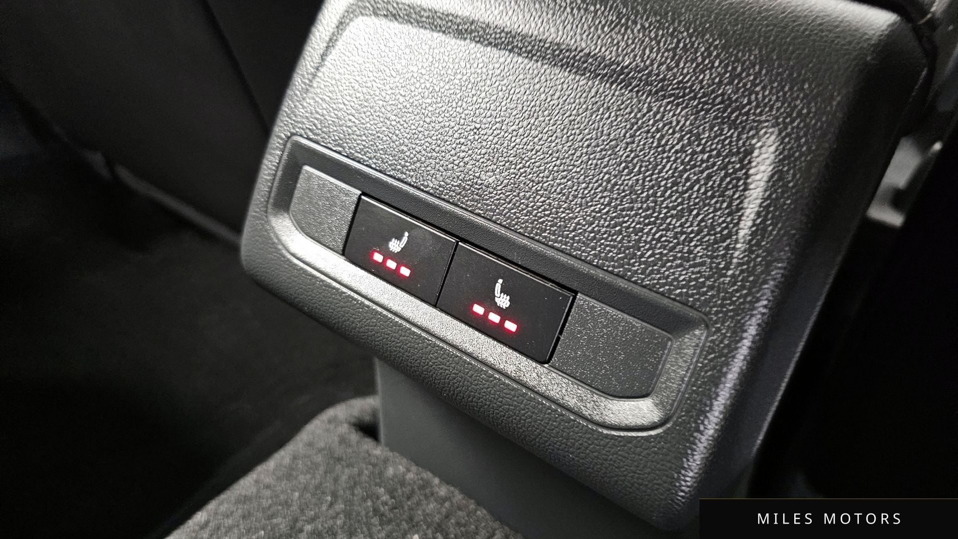 Volkswagen Jetta 2023 — миниатюра 25