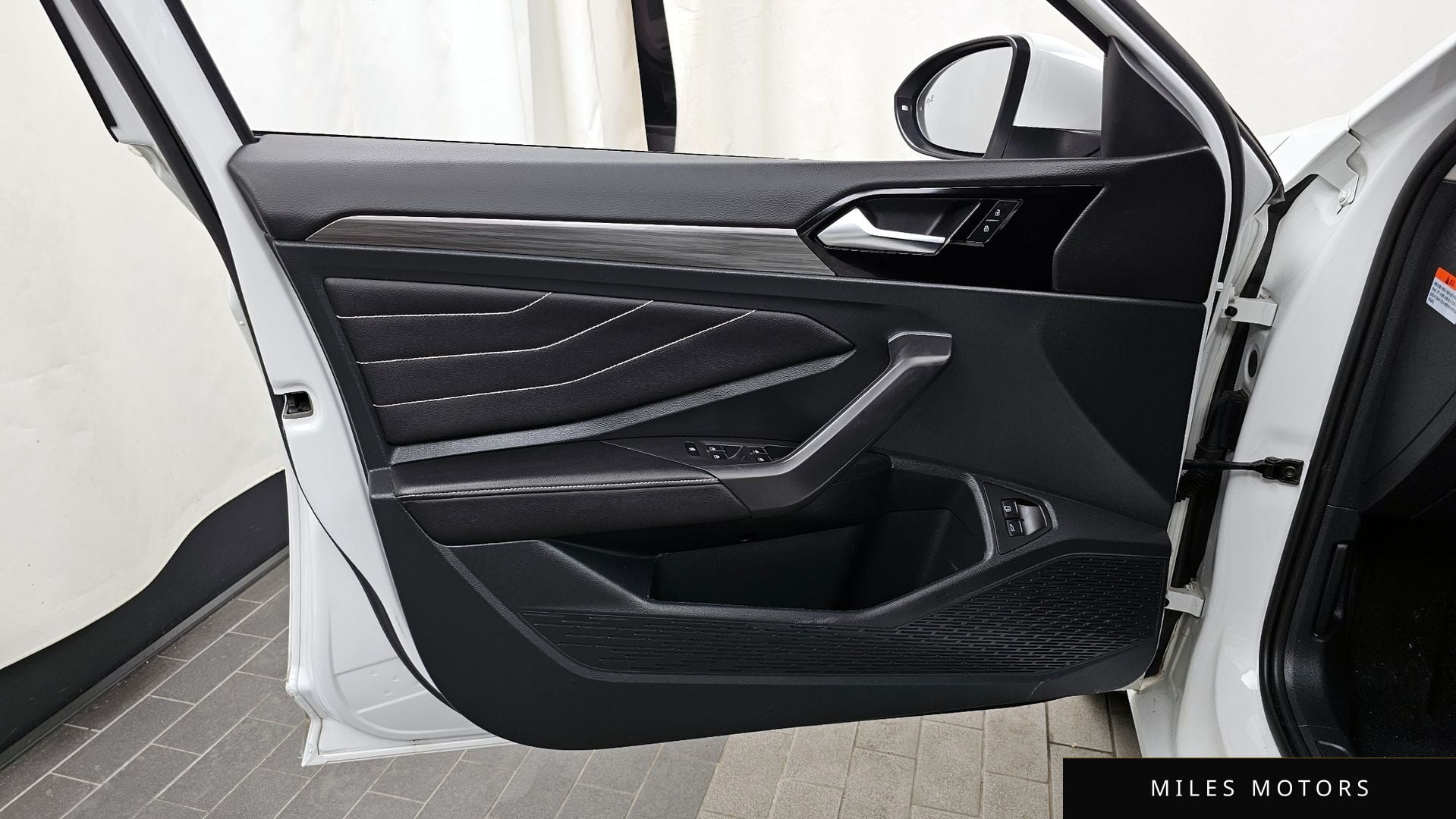 Volkswagen Jetta 2023 — миниатюра 14