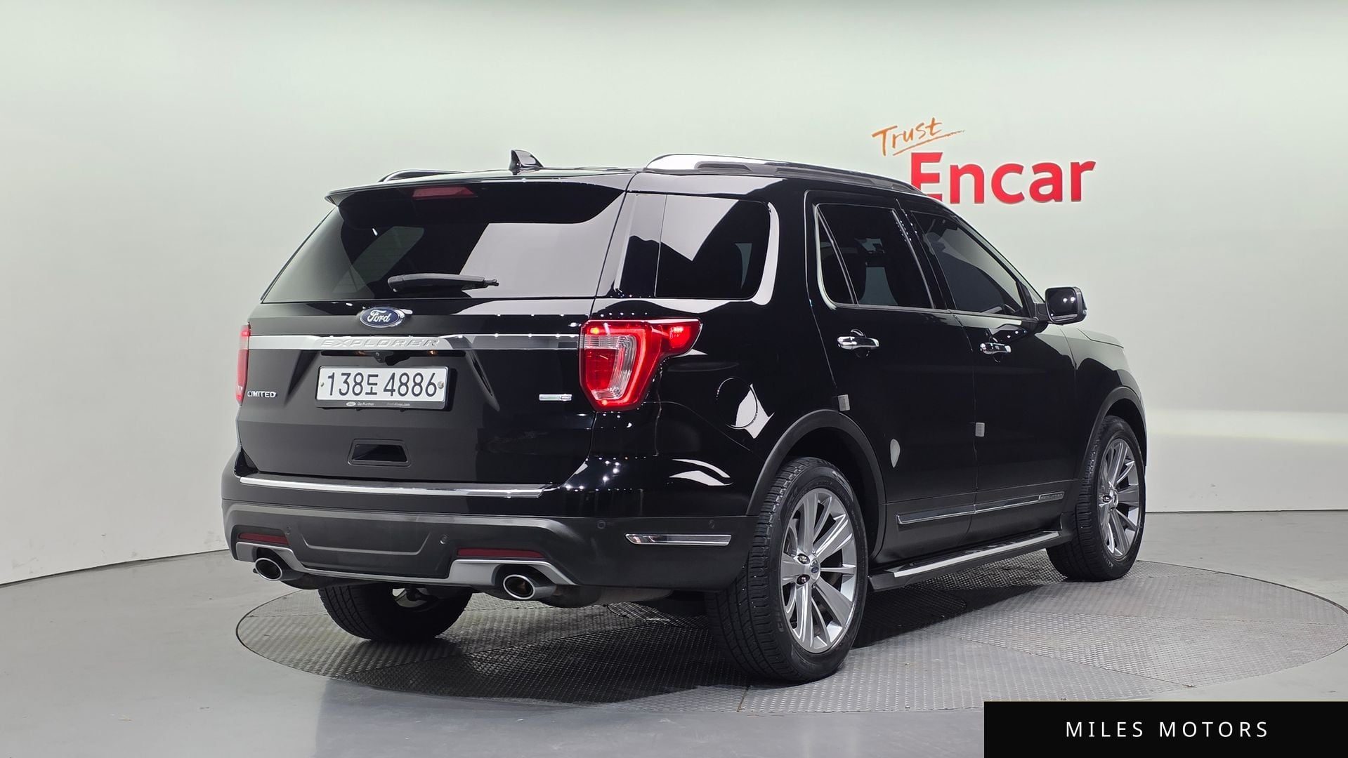 Ford Explorer 2018 — миниатюра 2